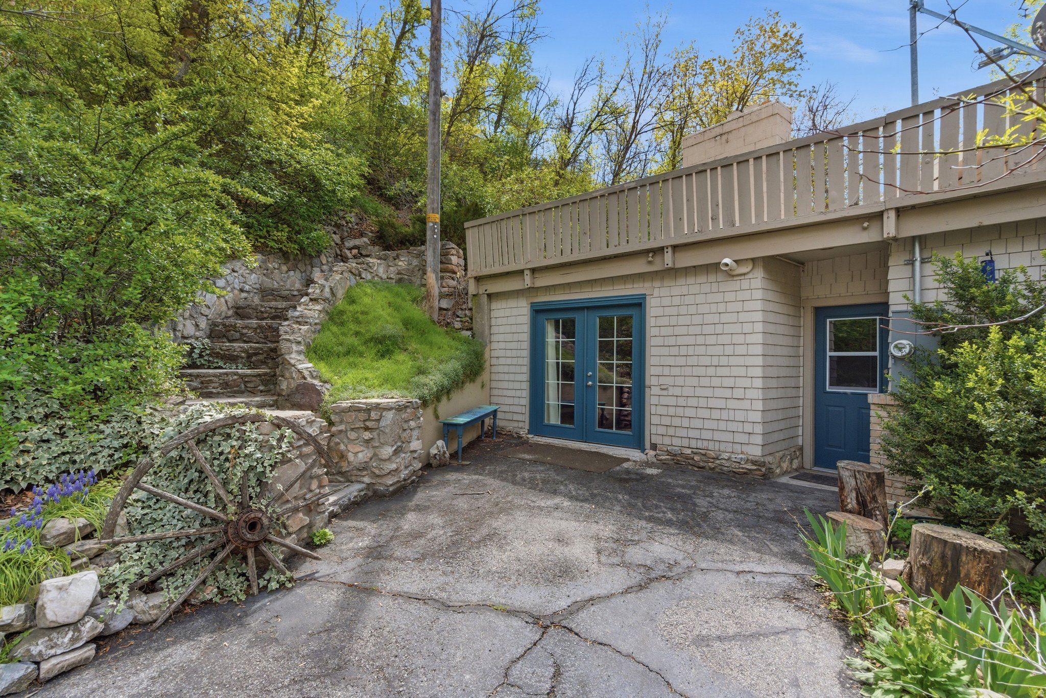 main property photo 43