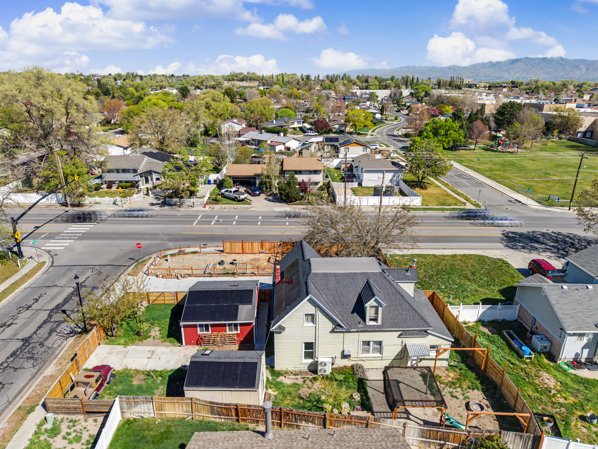 main property photo 30