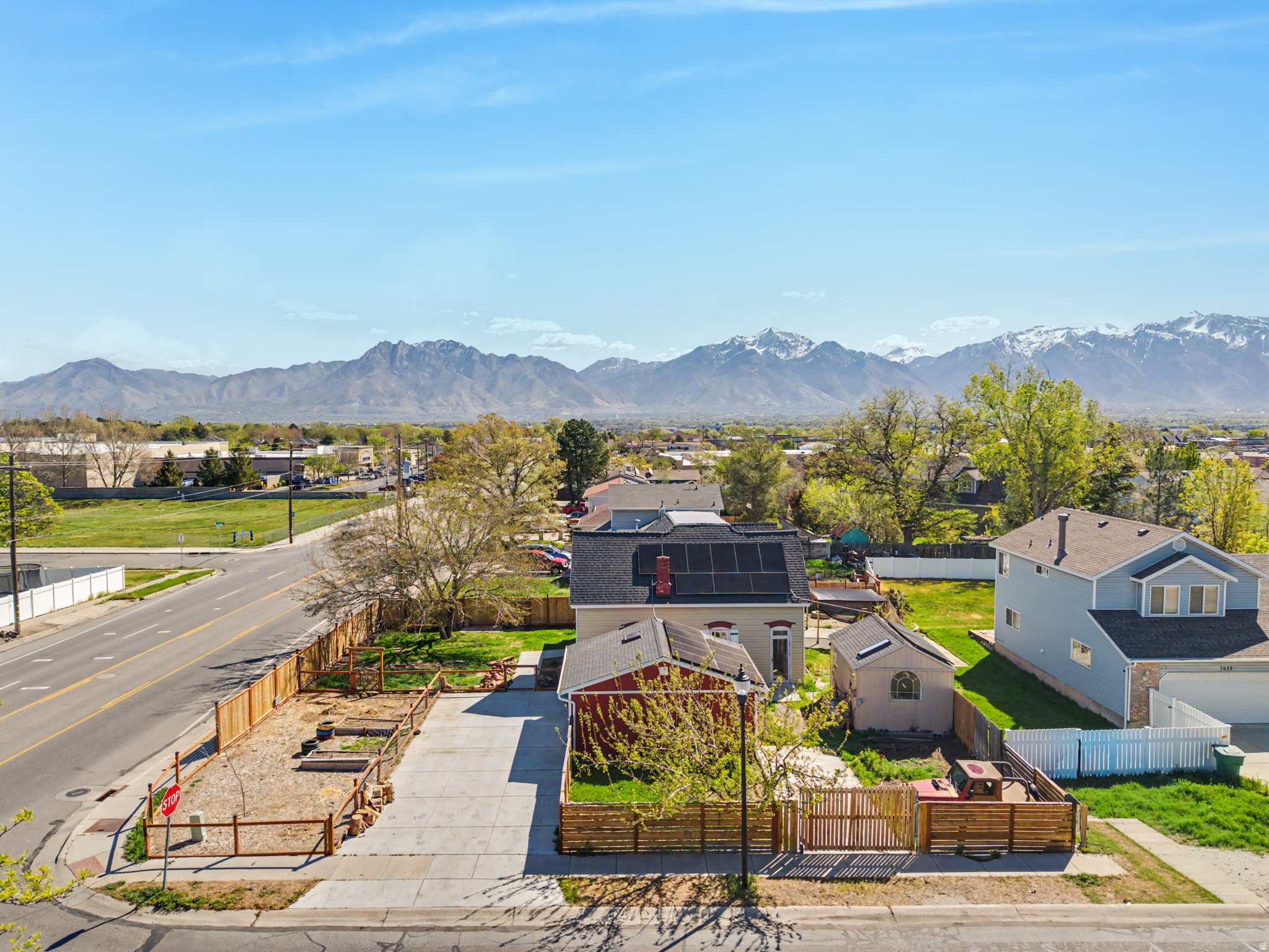 main property photo 31