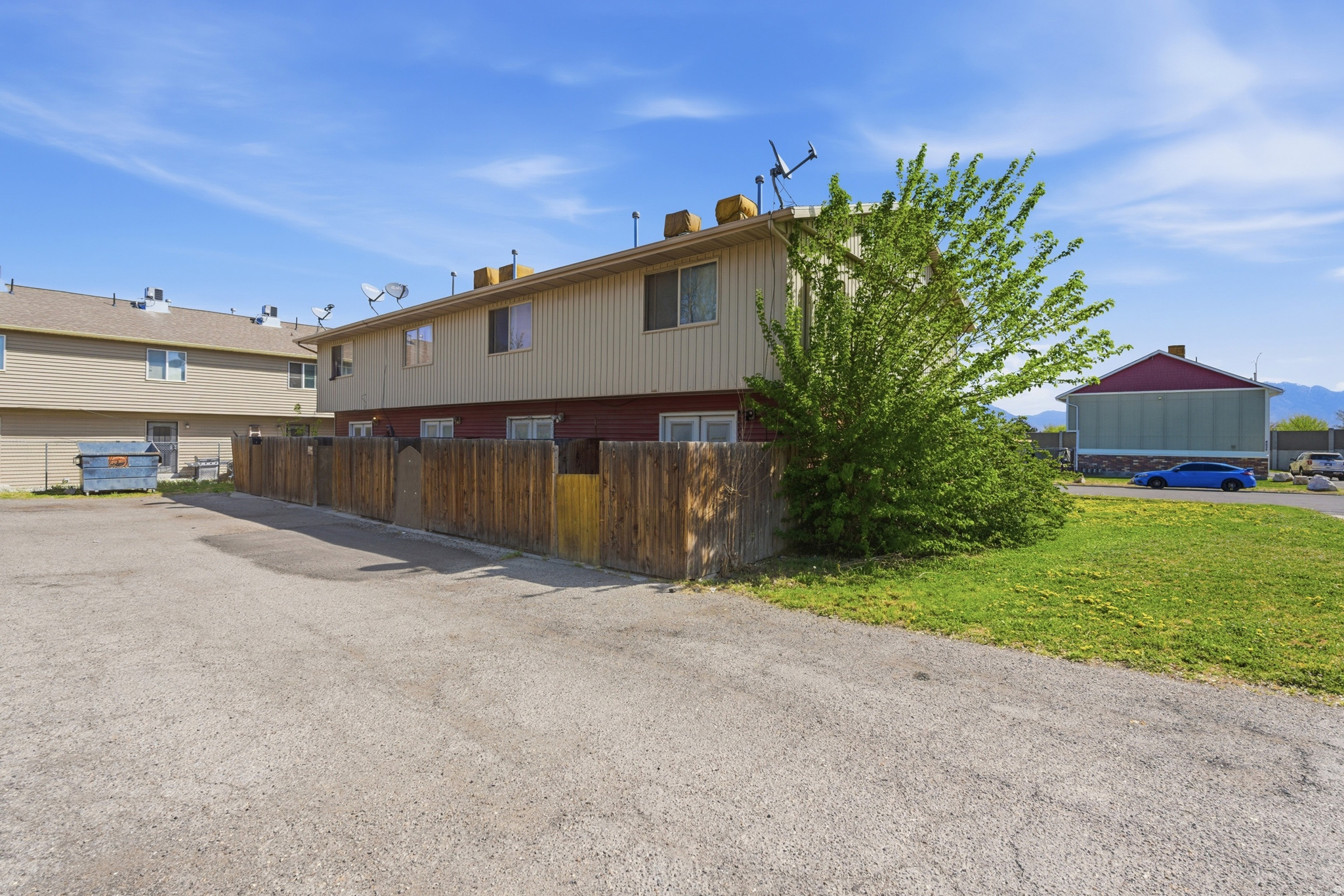 main property photo 20