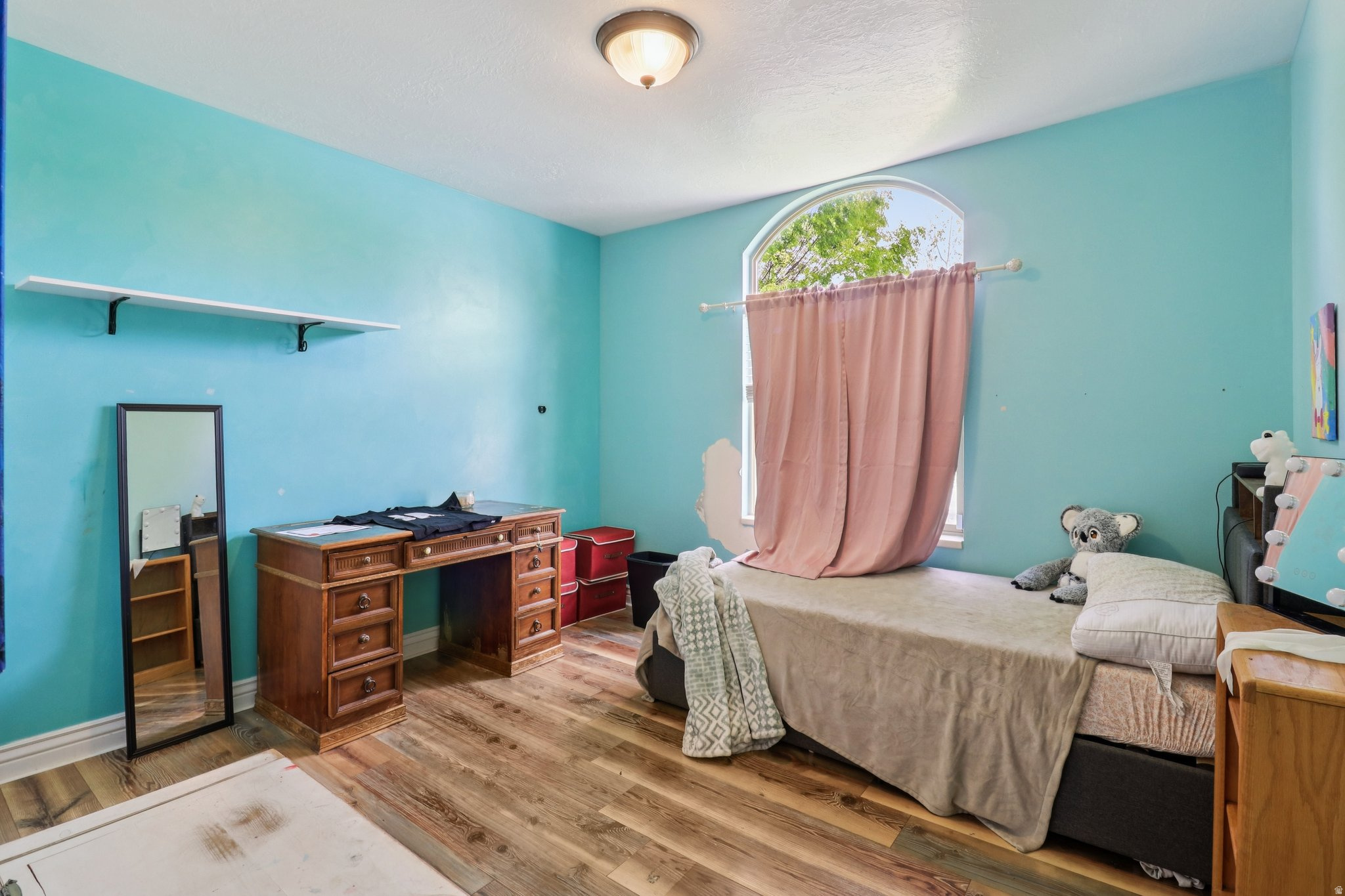 main property photo 25
