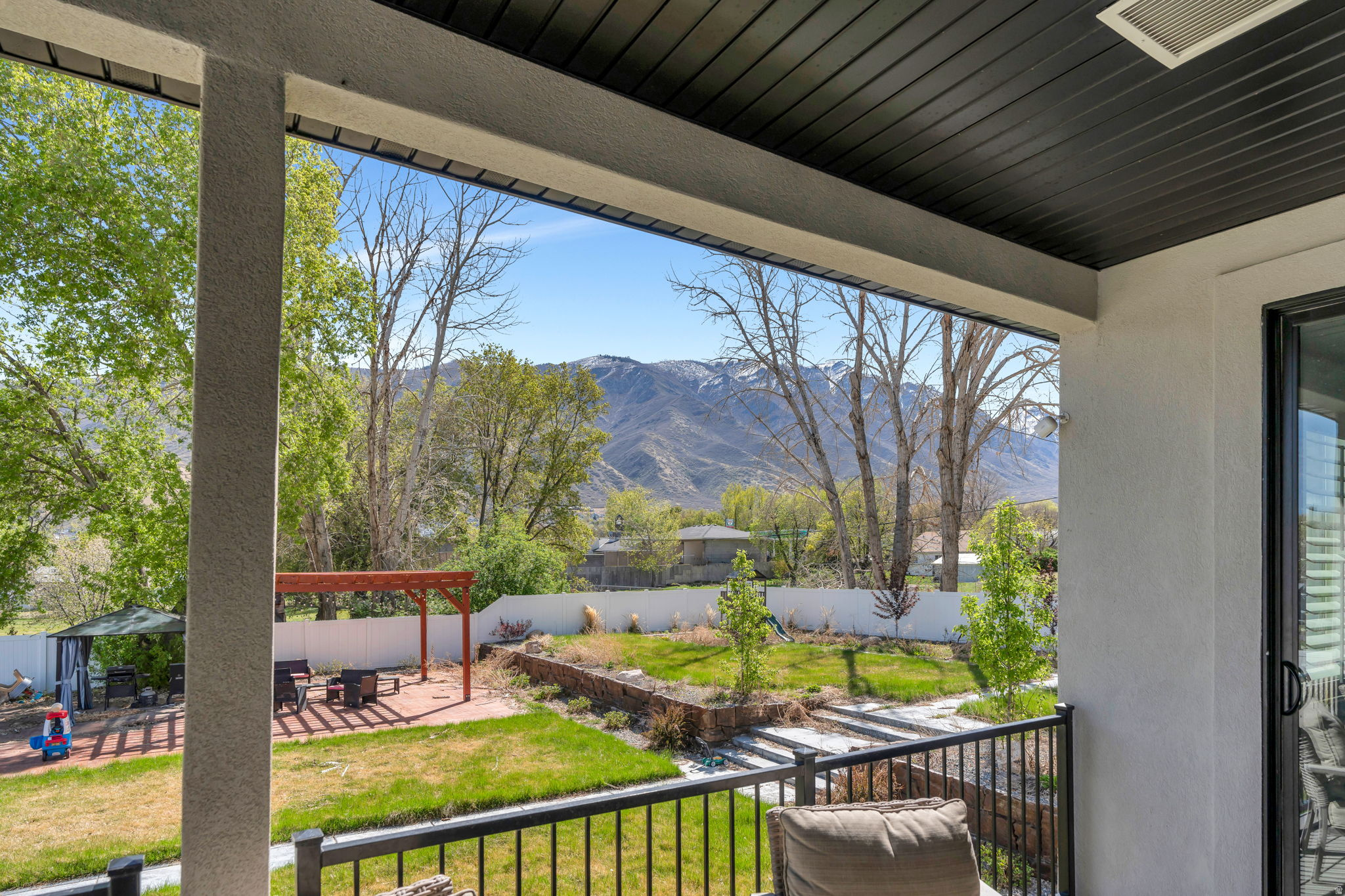 main property photo 50