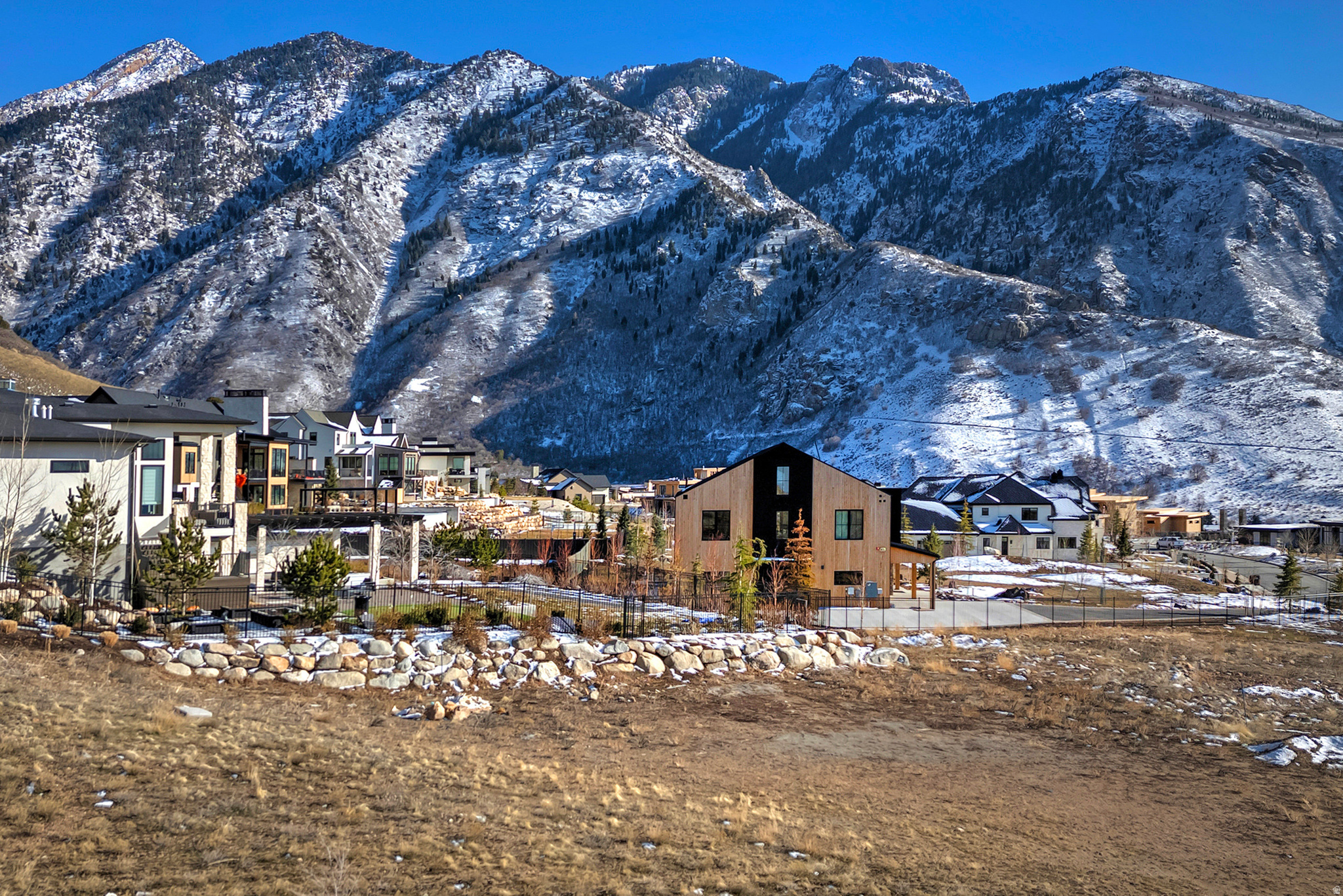 main property photo 16
