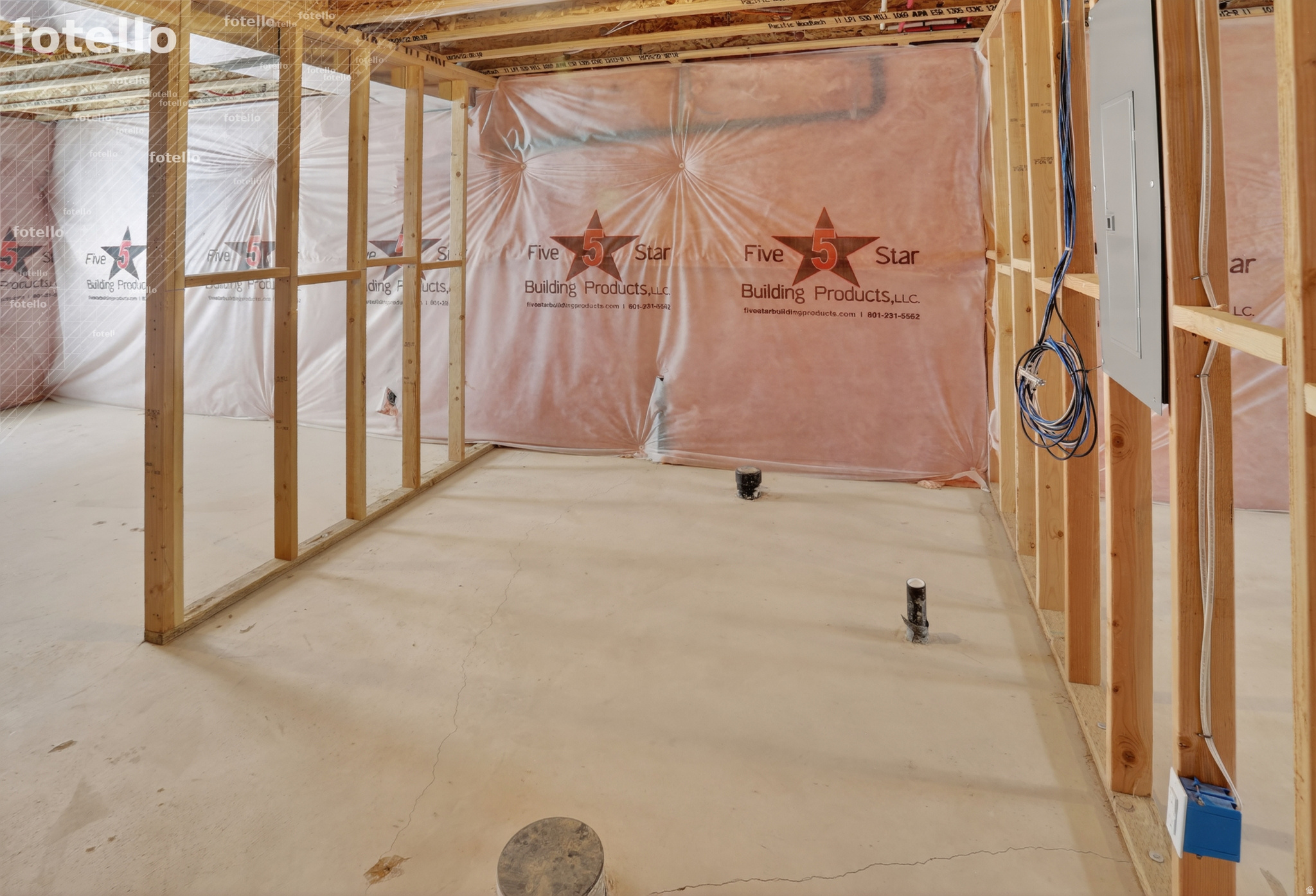 main property photo 28