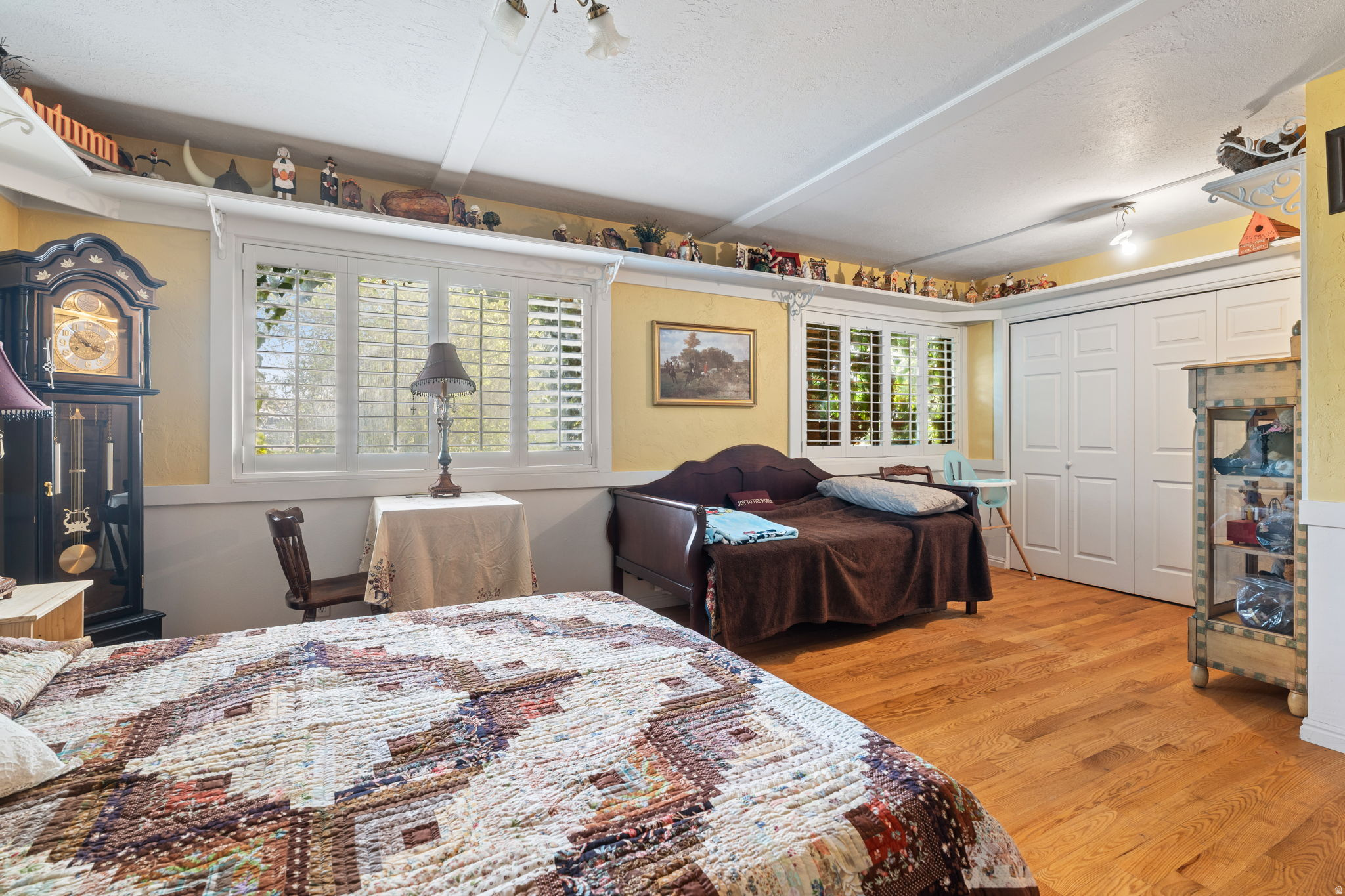 main property photo 40