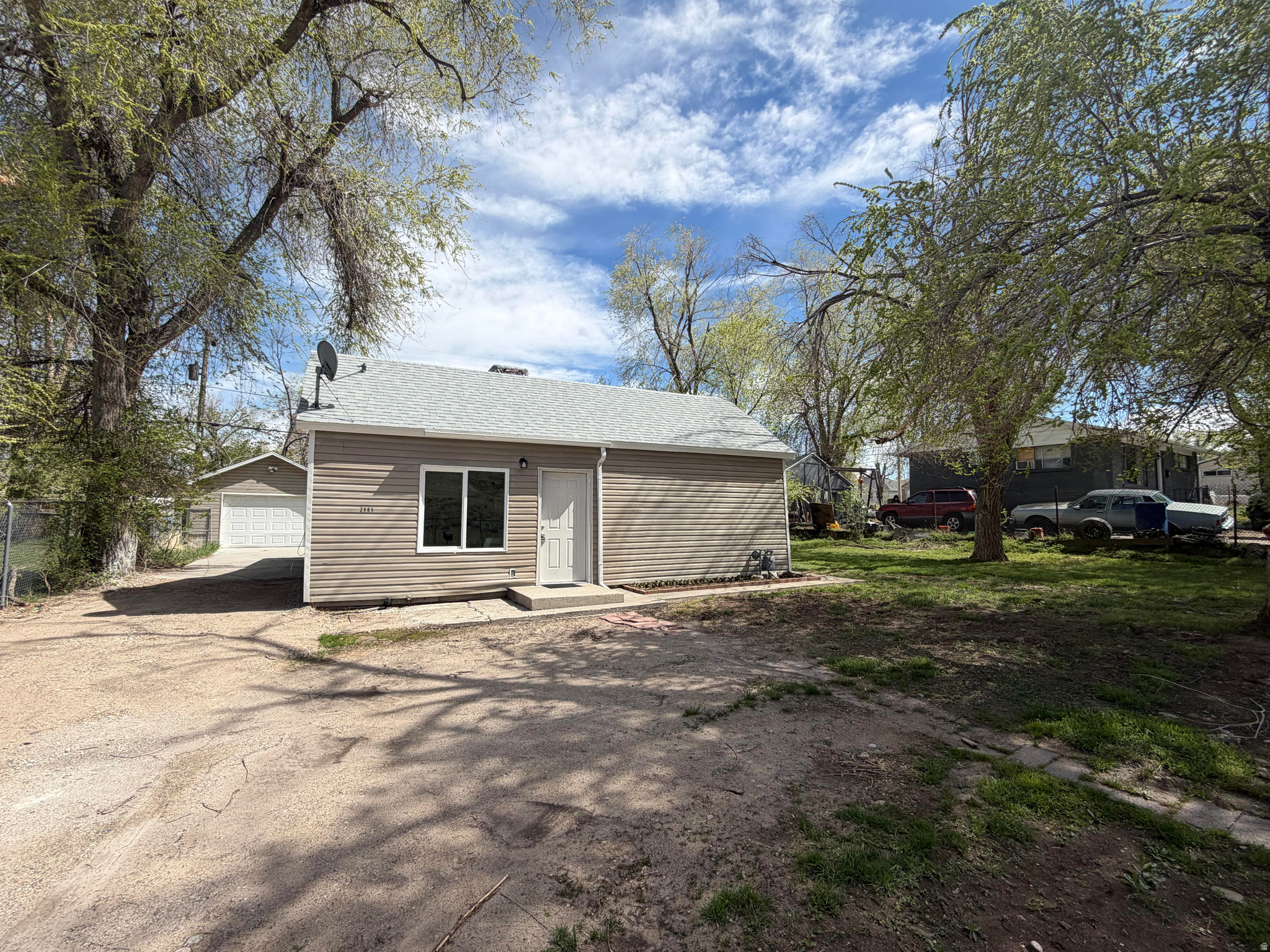 main property photo 15