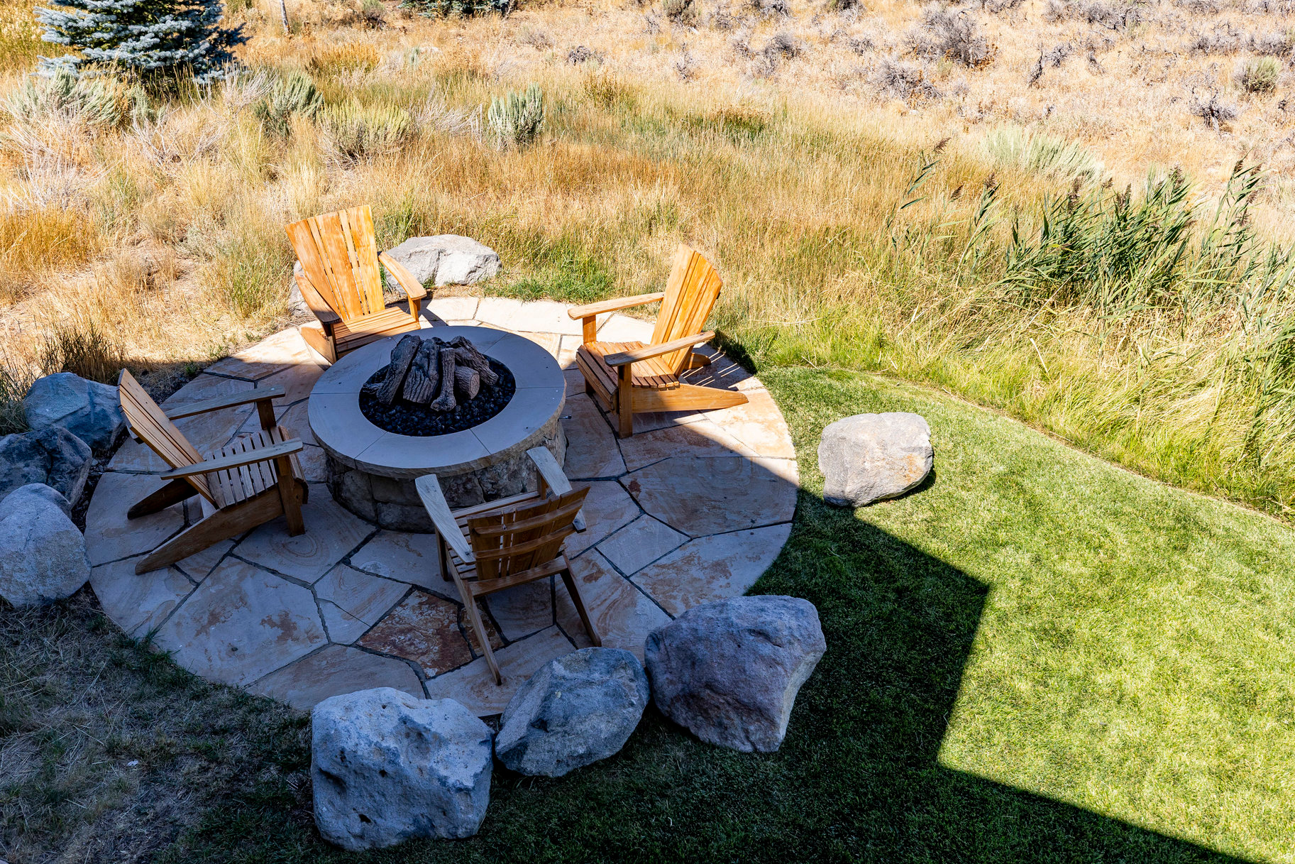 main property photo 22