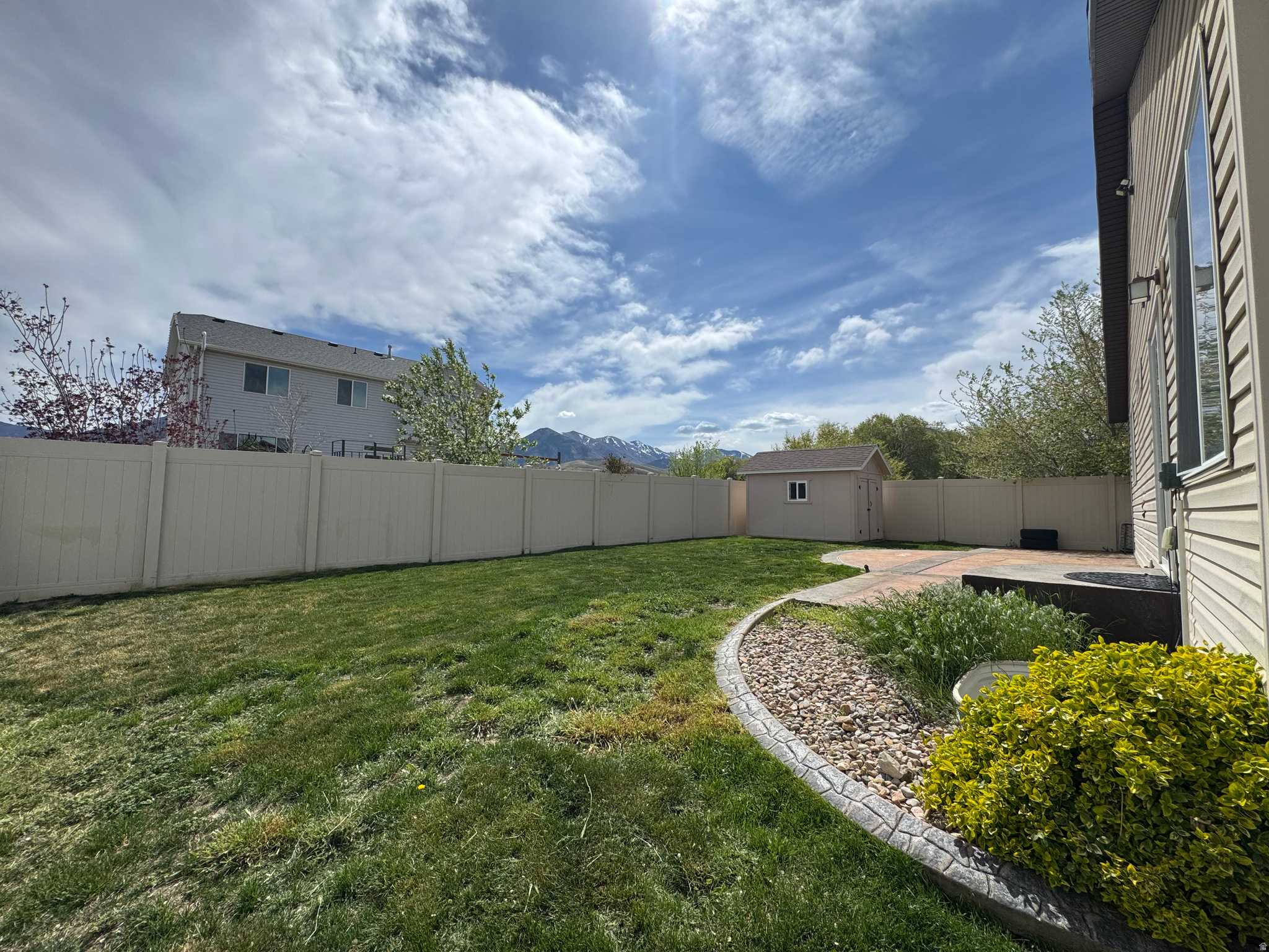 main property photo 14