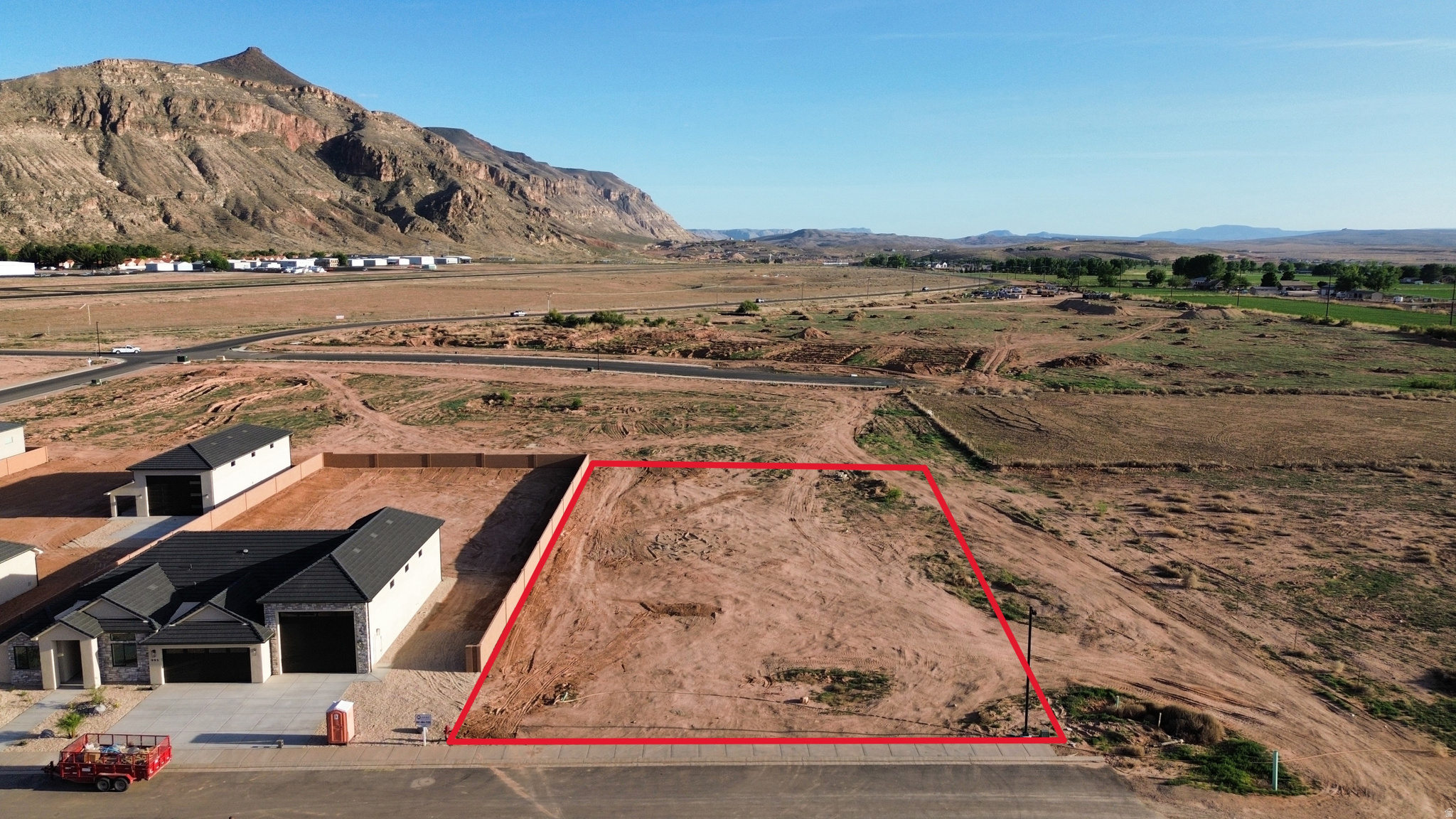 main property photo 0