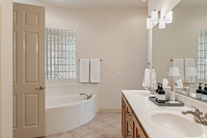 main property photo 70