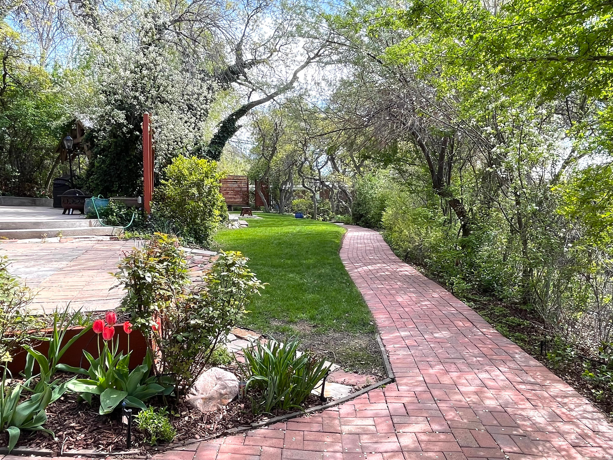 main property photo 40