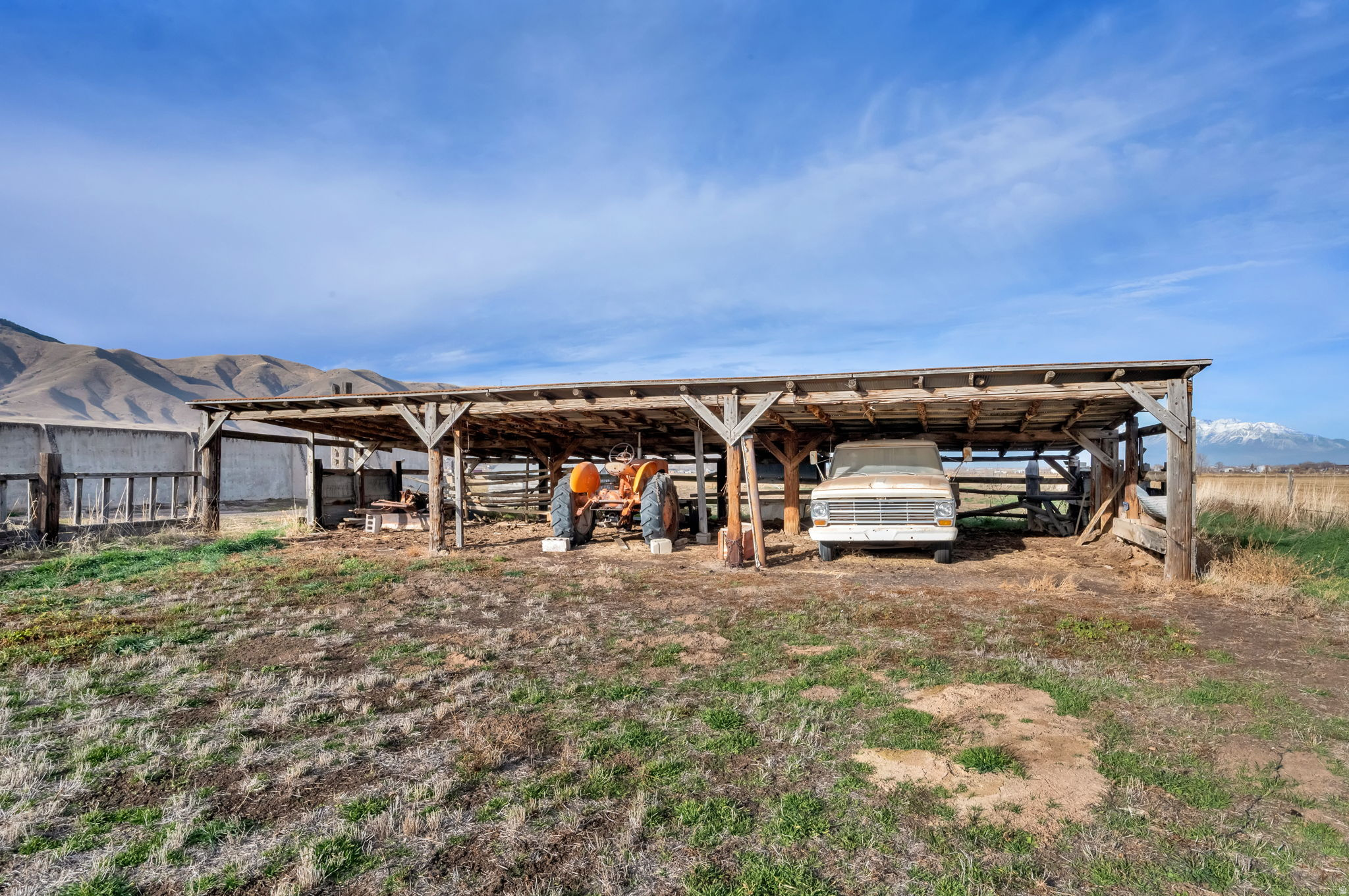 main property photo 41