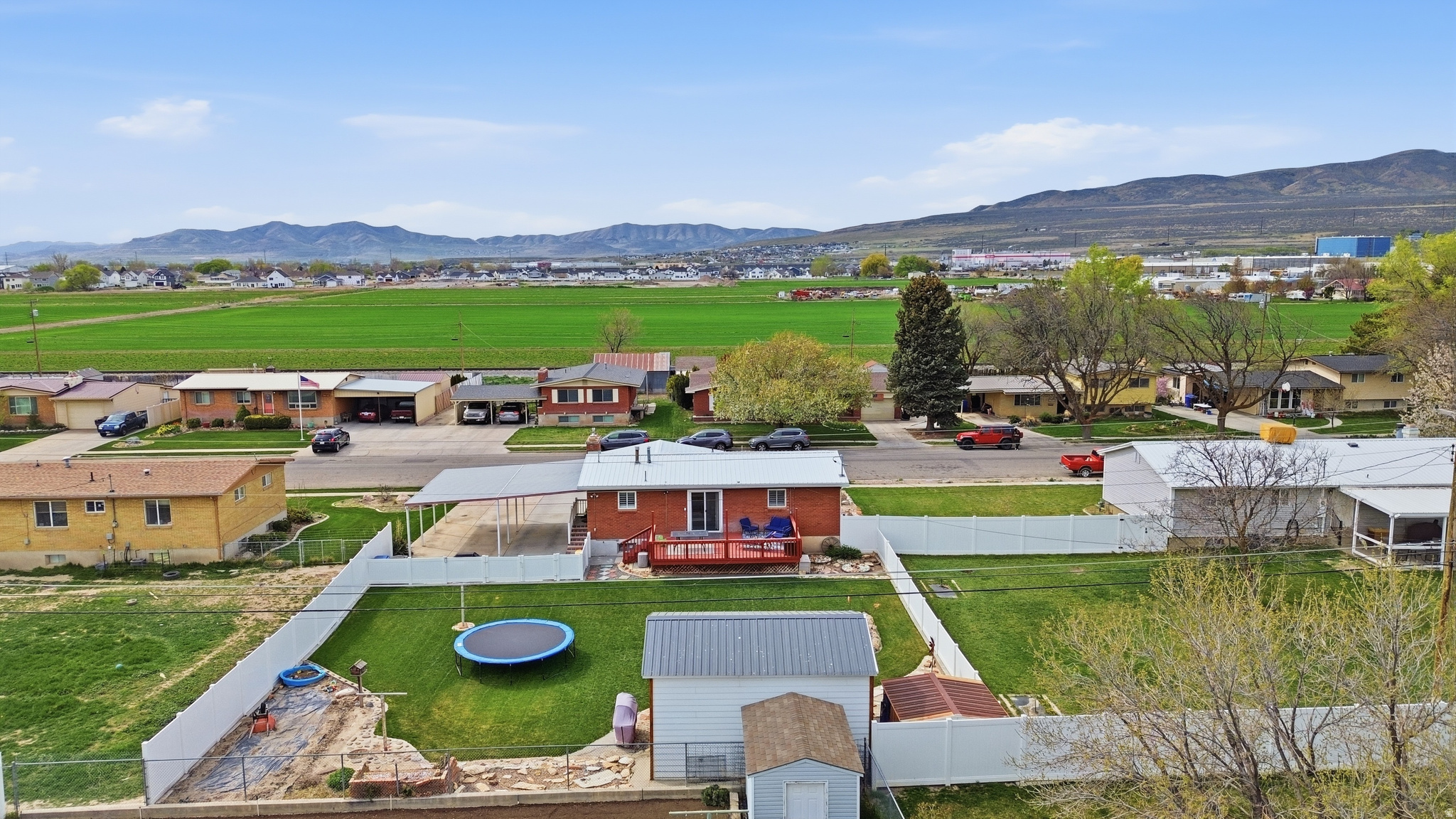 main property photo 23