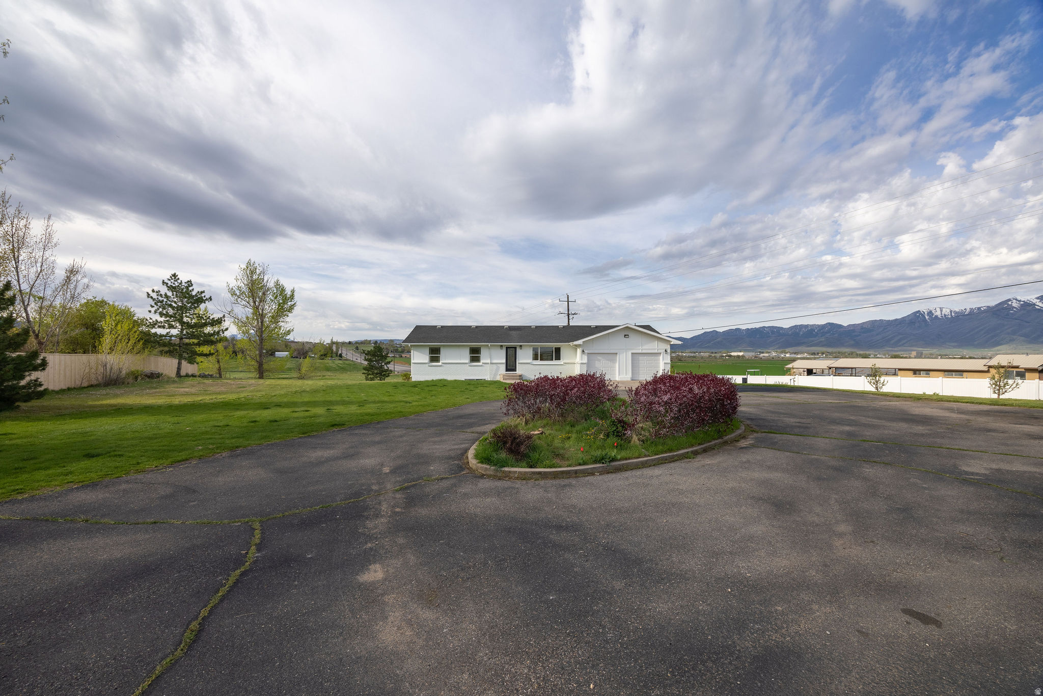main property photo 51