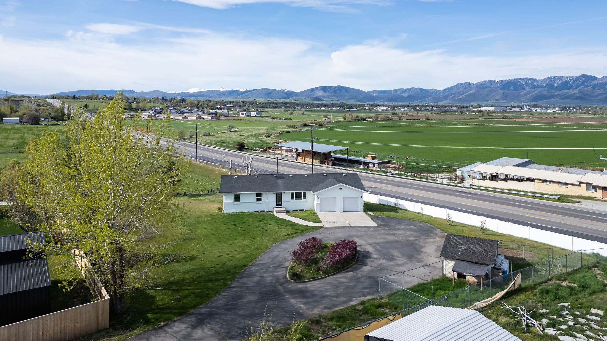 main property photo 60