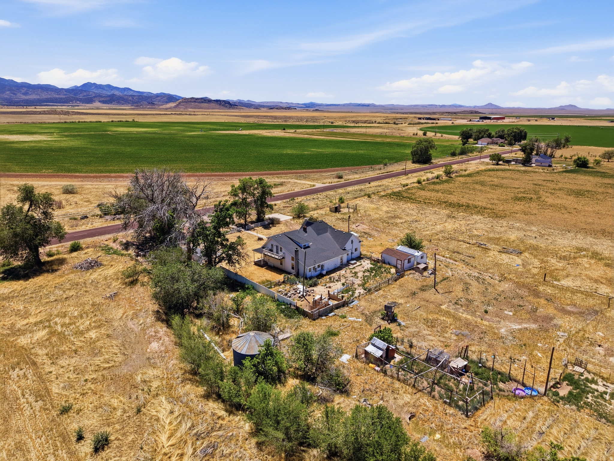 main property photo 10