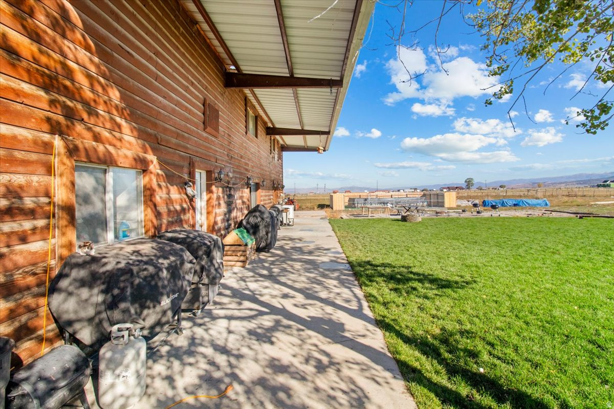 main property photo 45