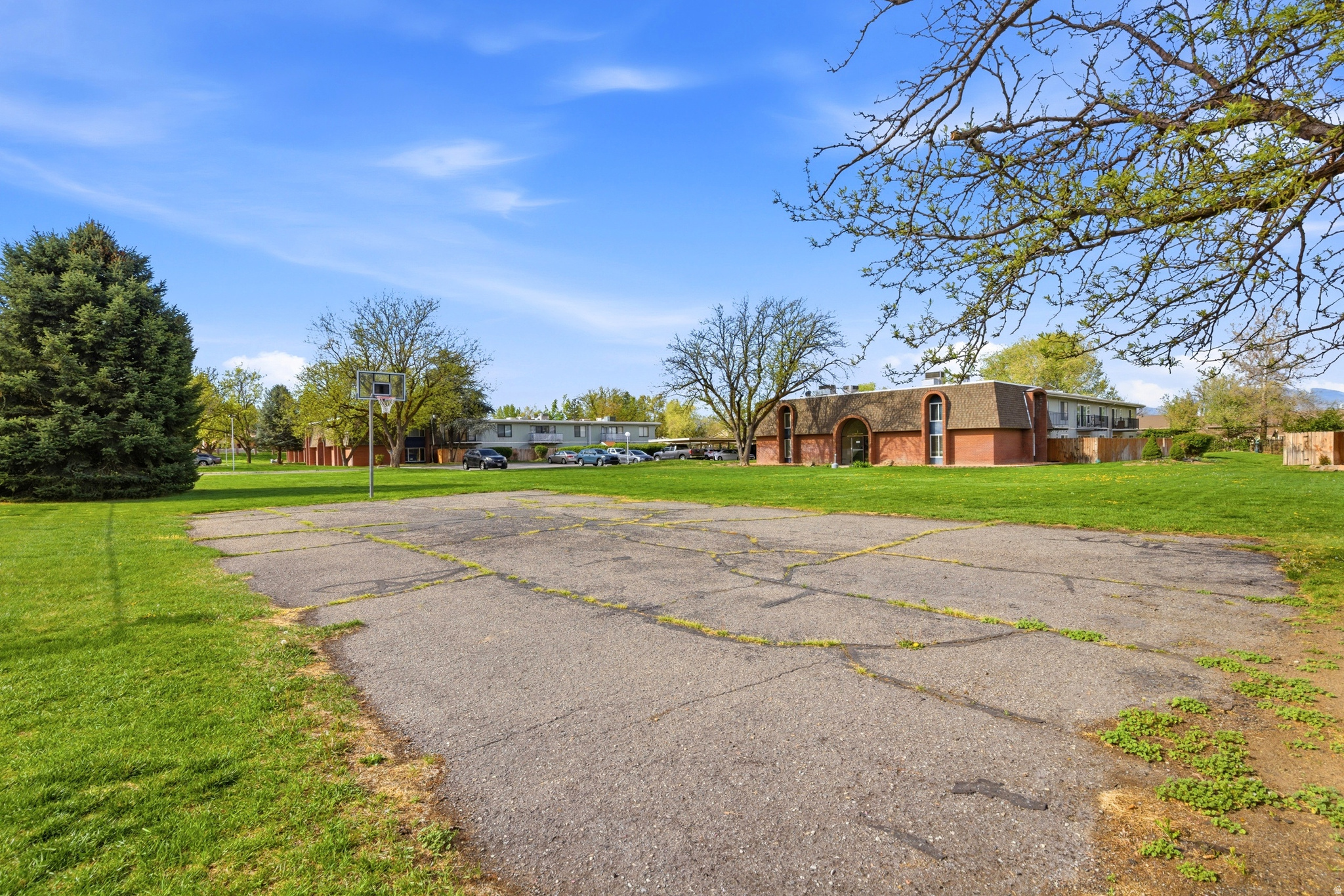 main property photo 25