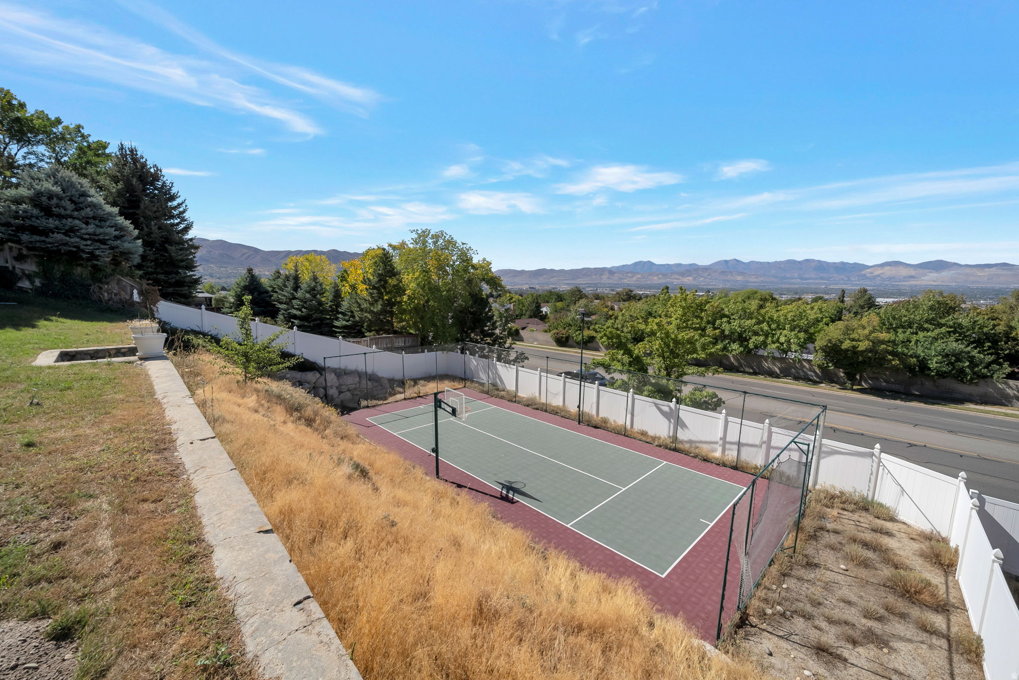 main property photo 25