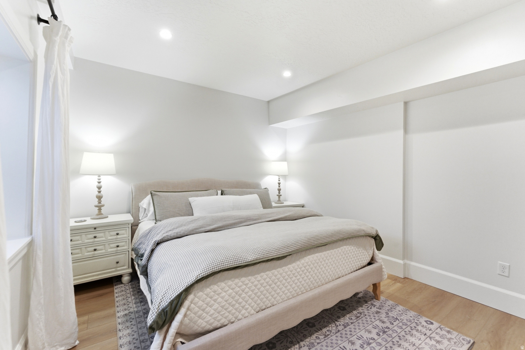 main property photo 77