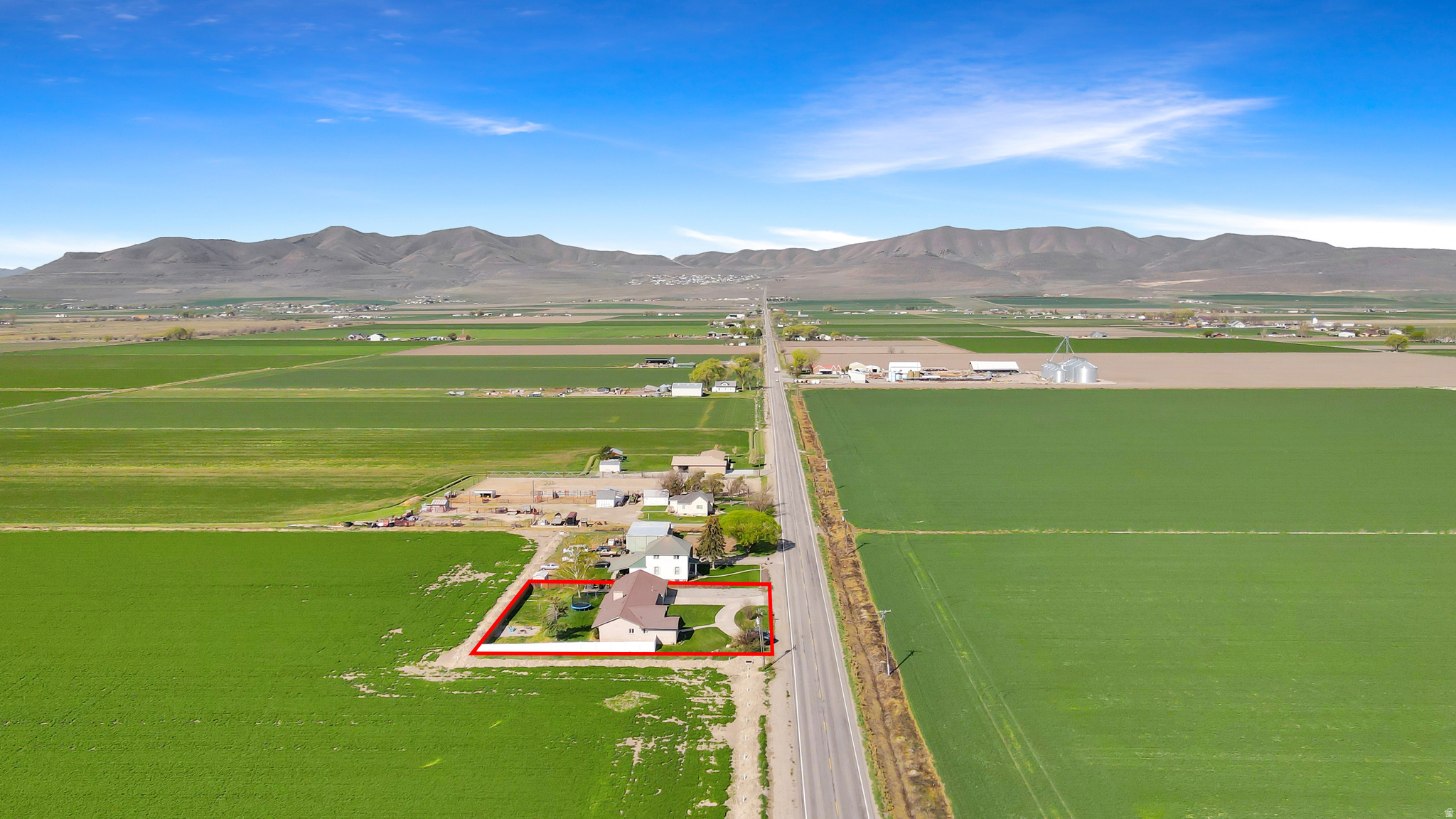 main property photo 33