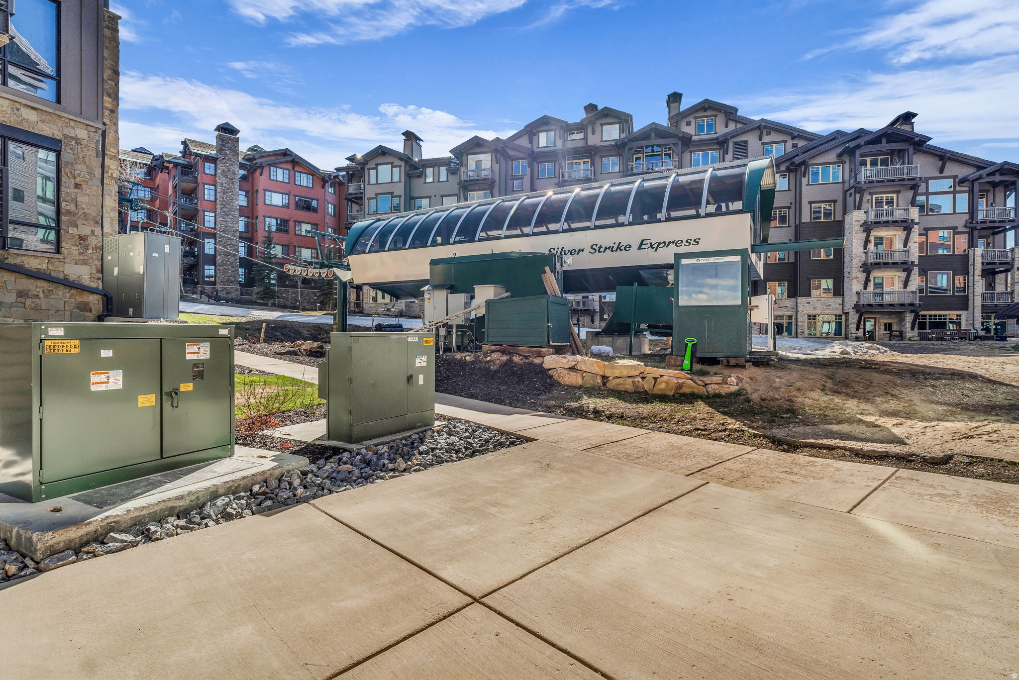 main property photo 51
