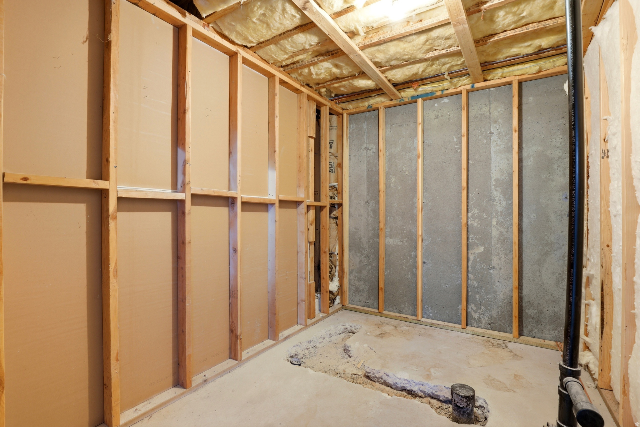 main property photo 28