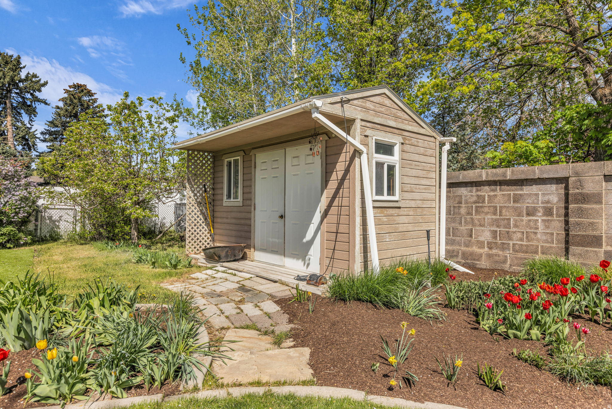 main property photo 33