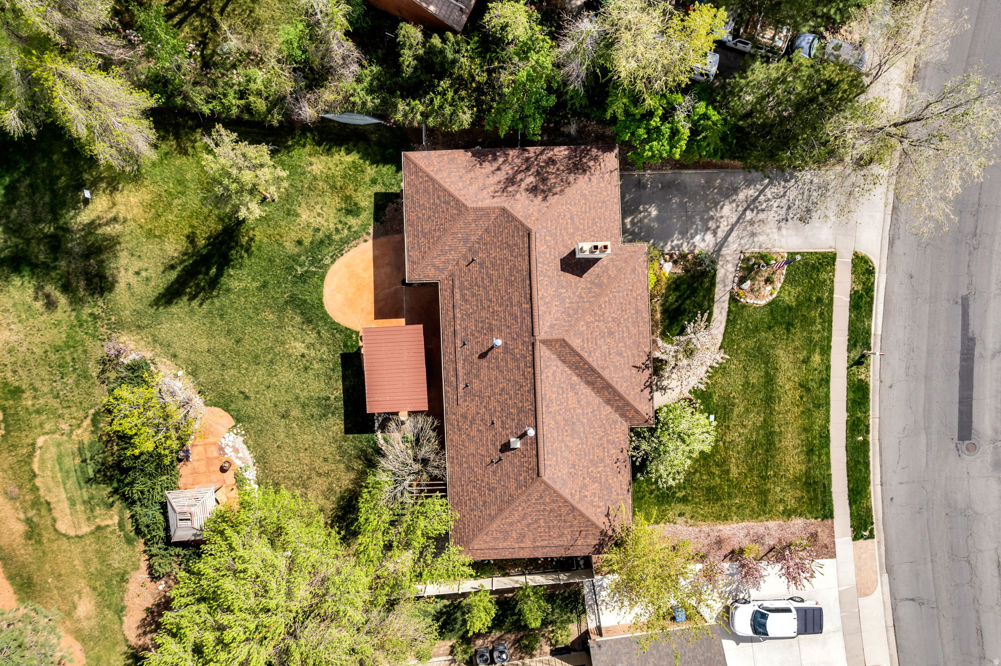 main property photo 41
