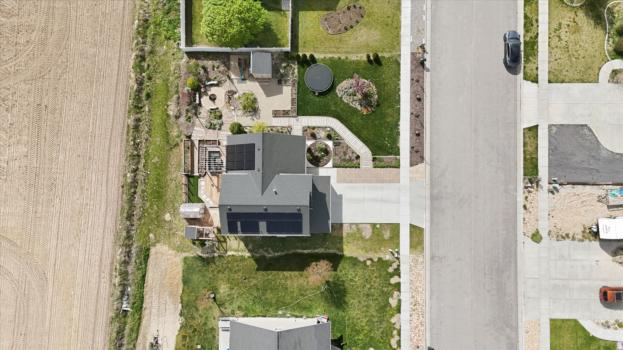 main property photo 30
