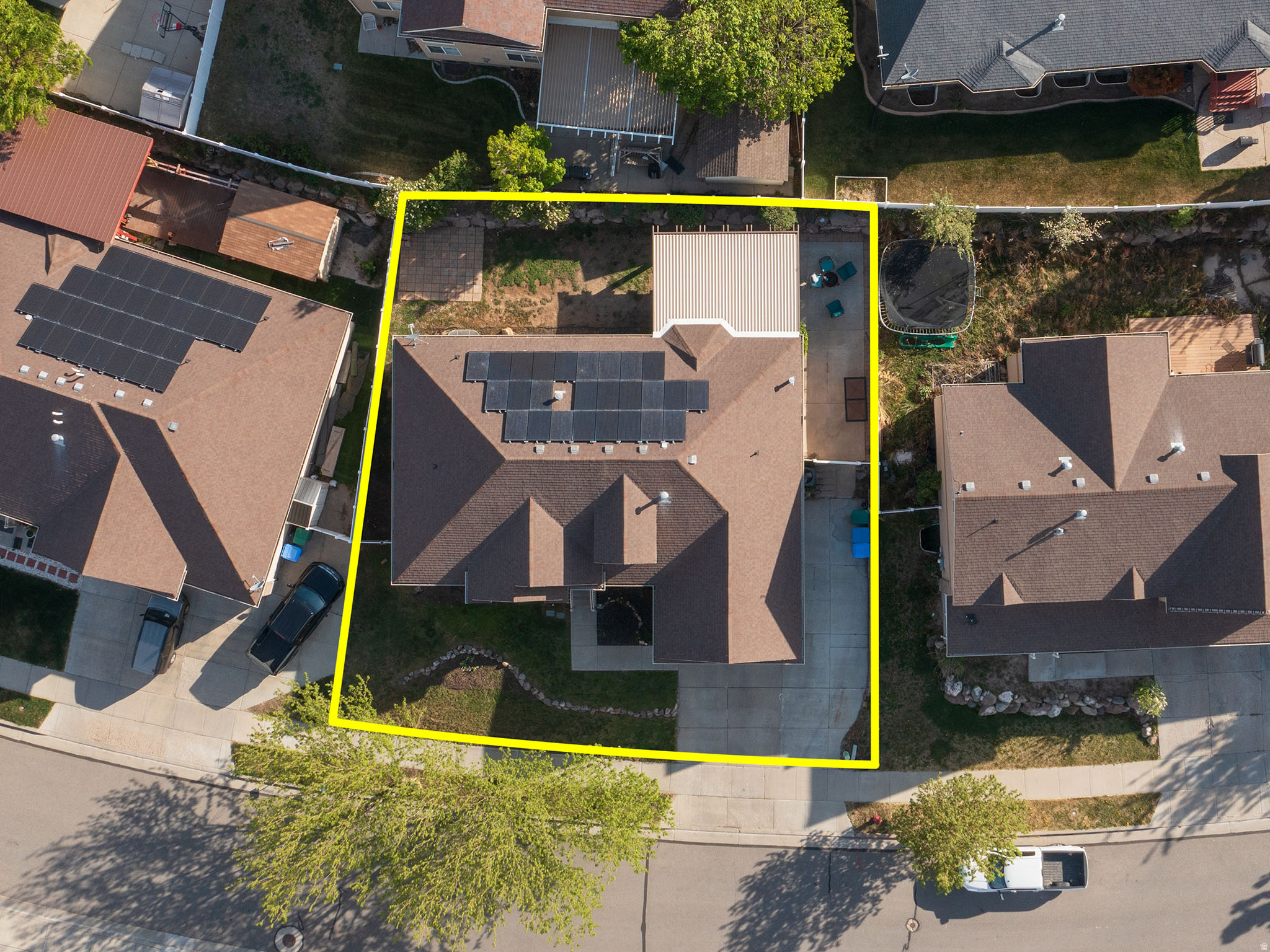 main property photo 40