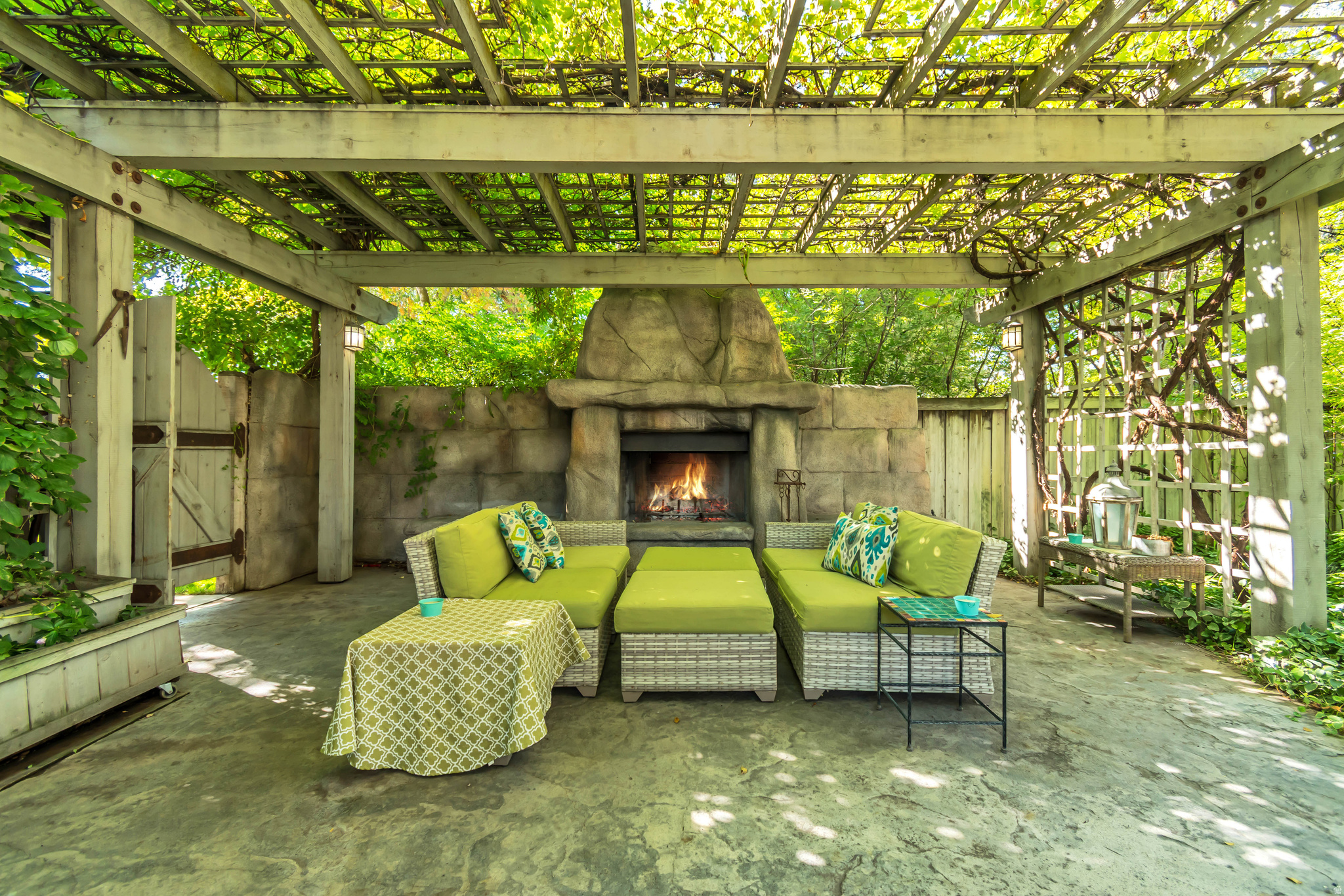 main property photo 34