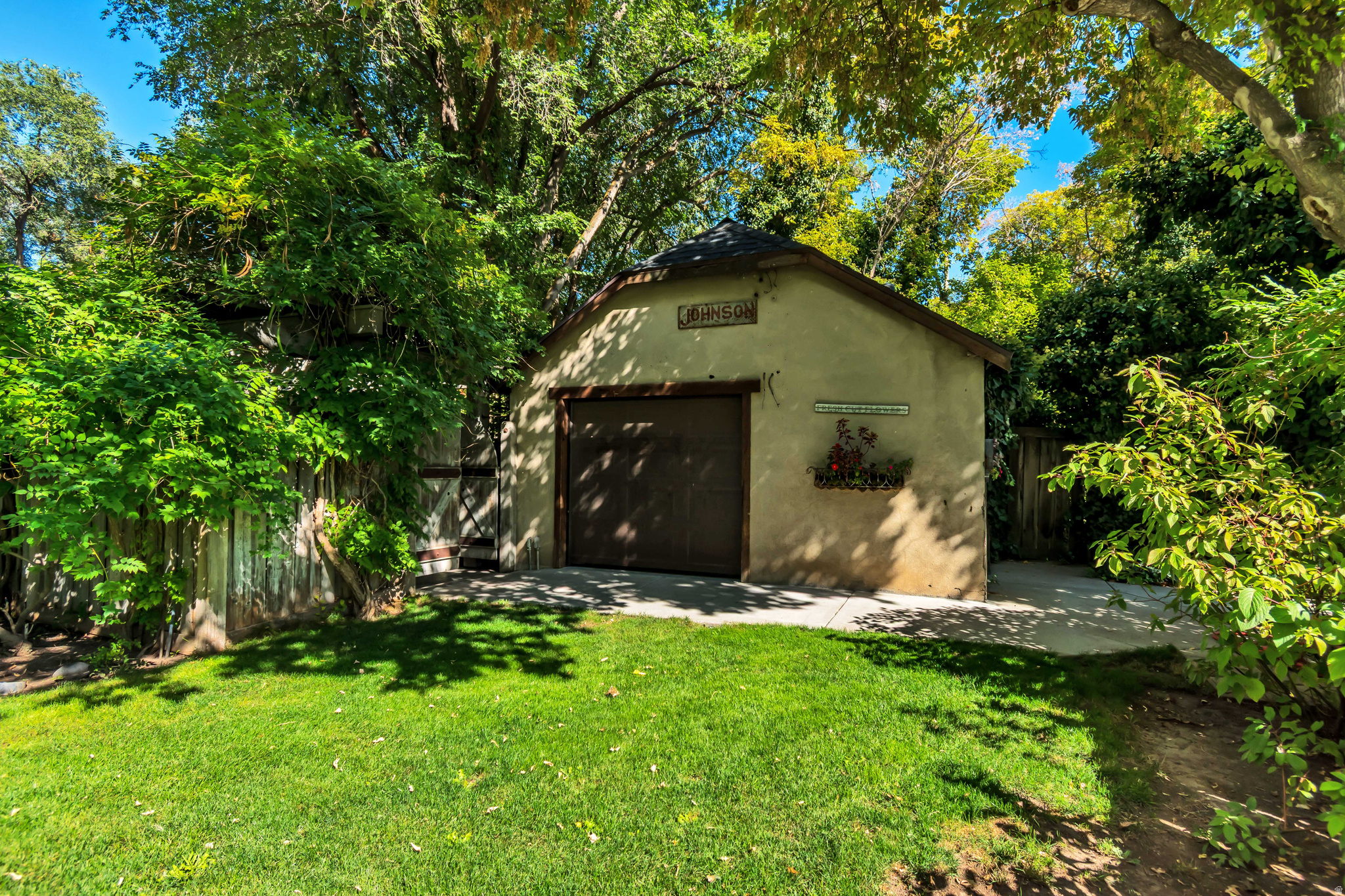 main property photo 49