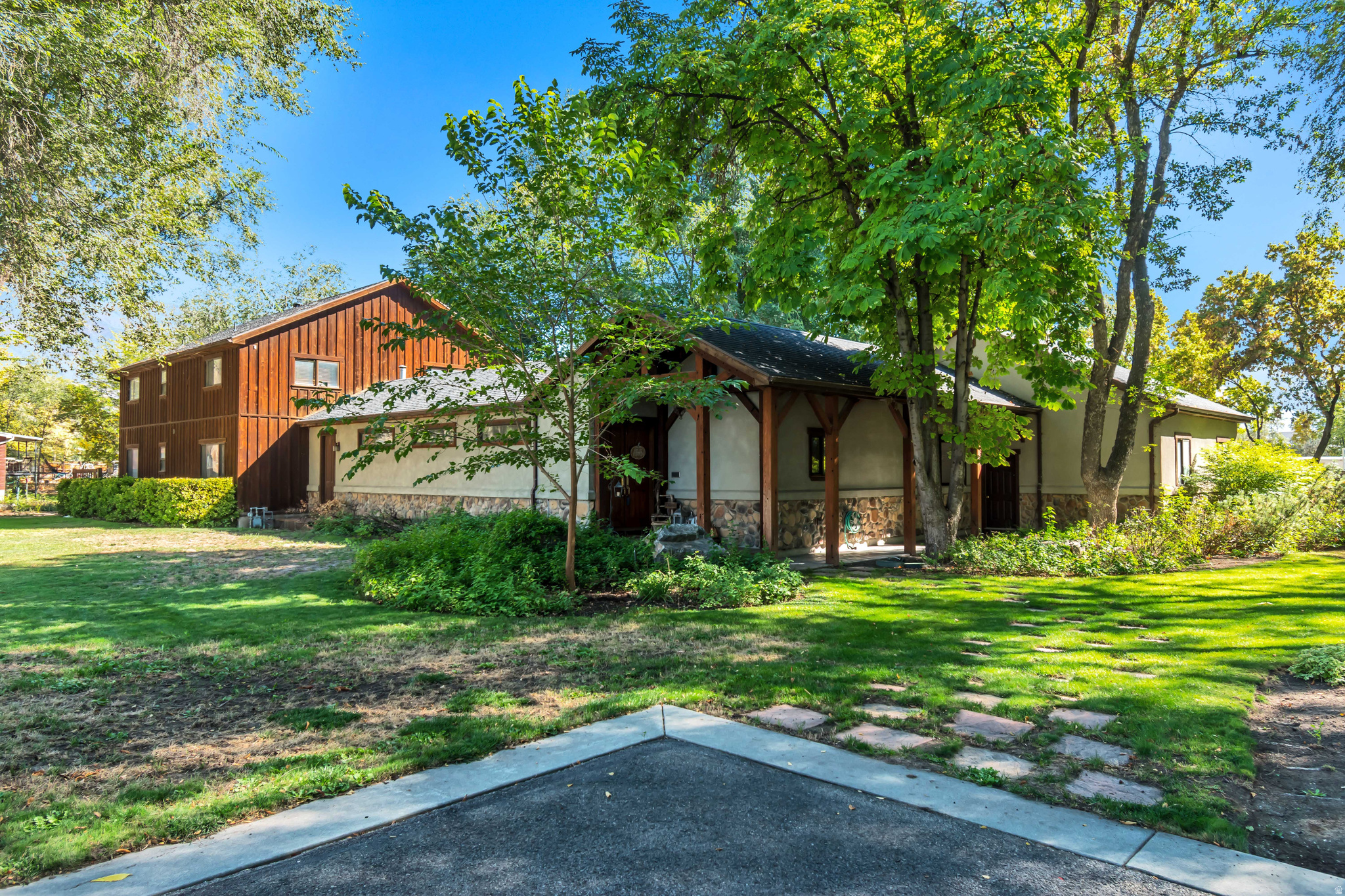 main property photo 51