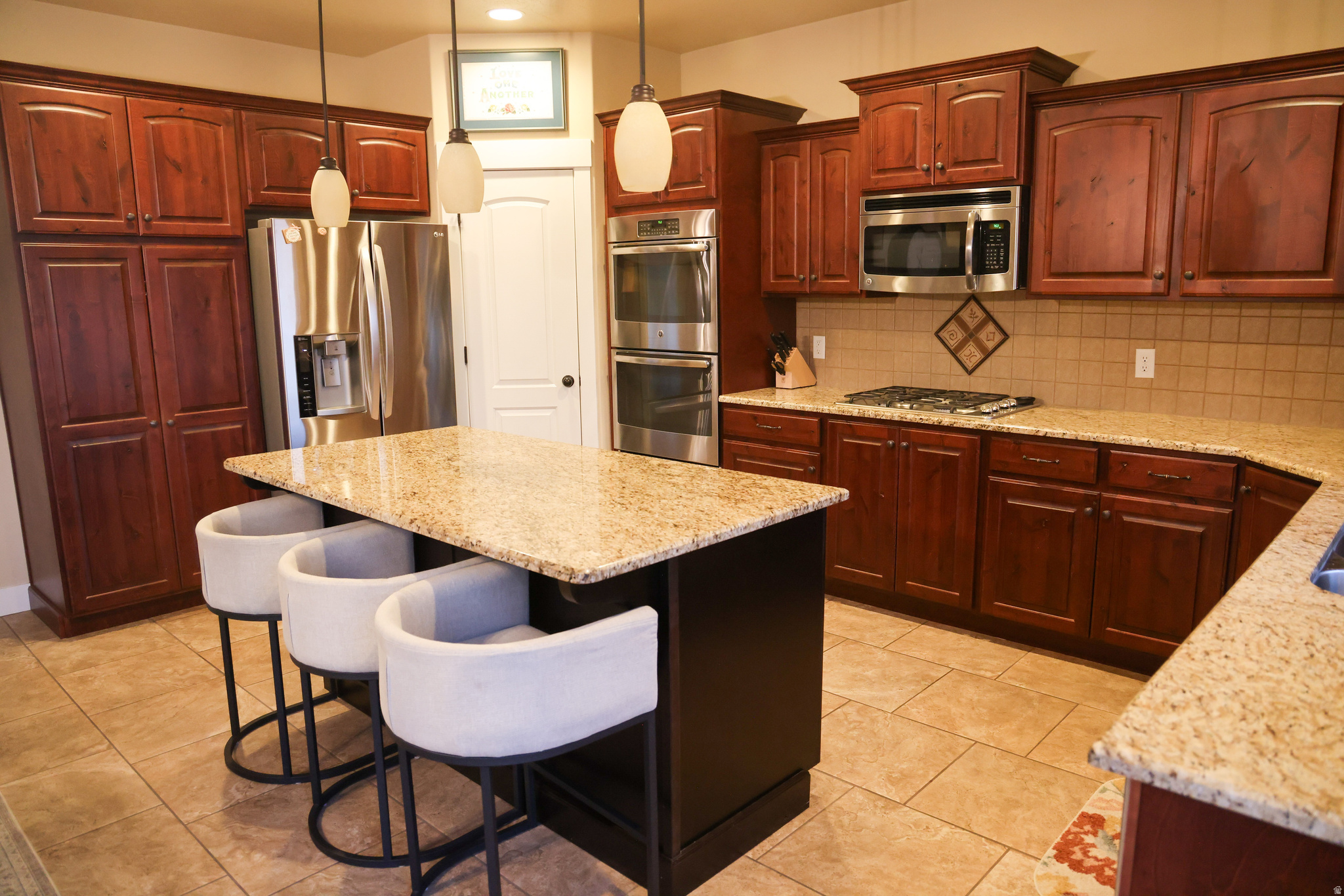 main property photo 14