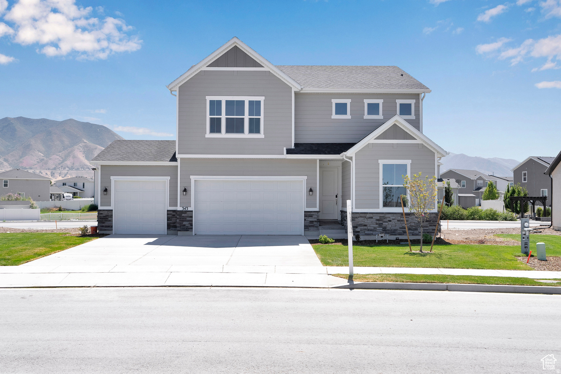 main property photo 0