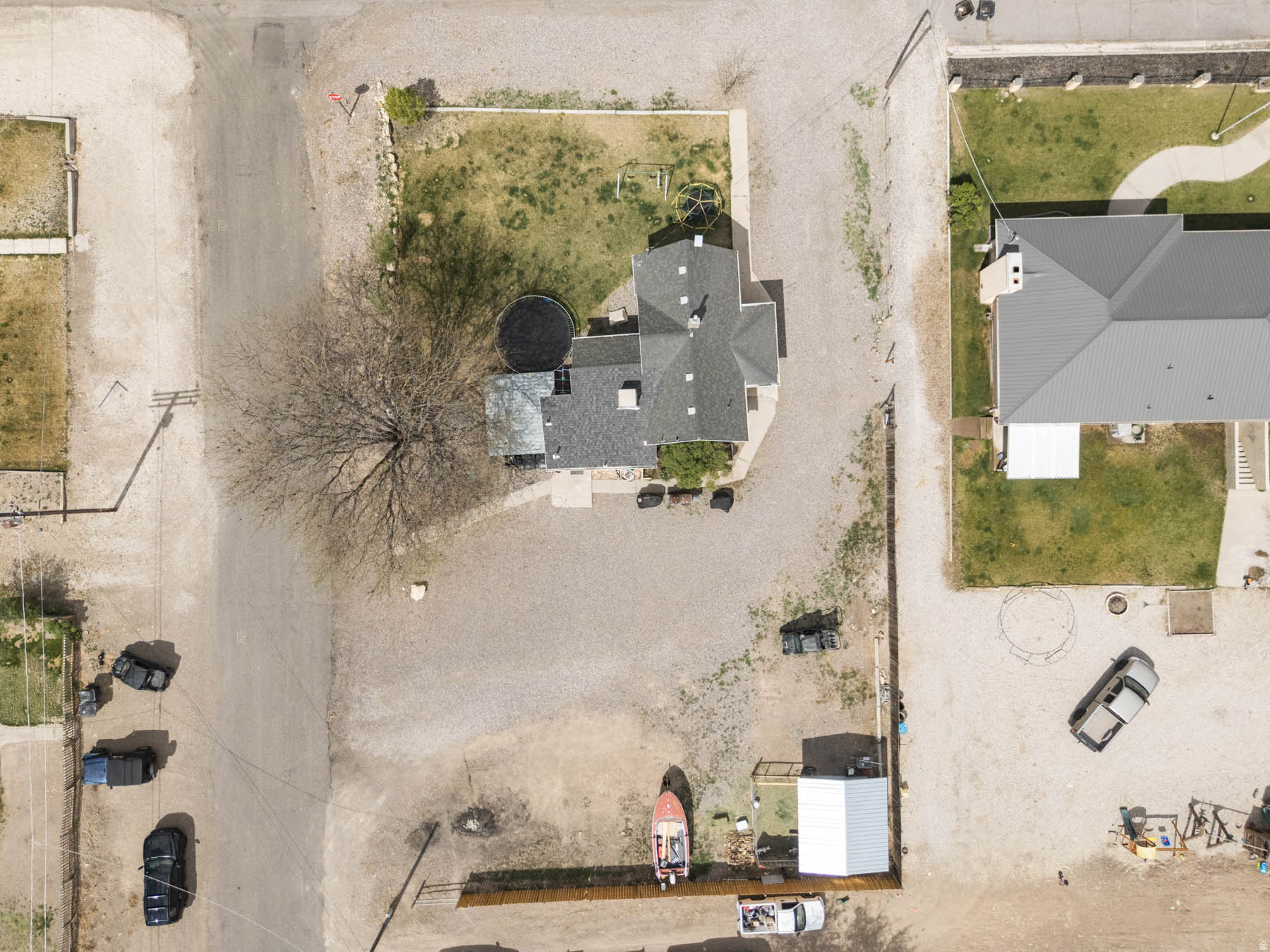 main property photo 40