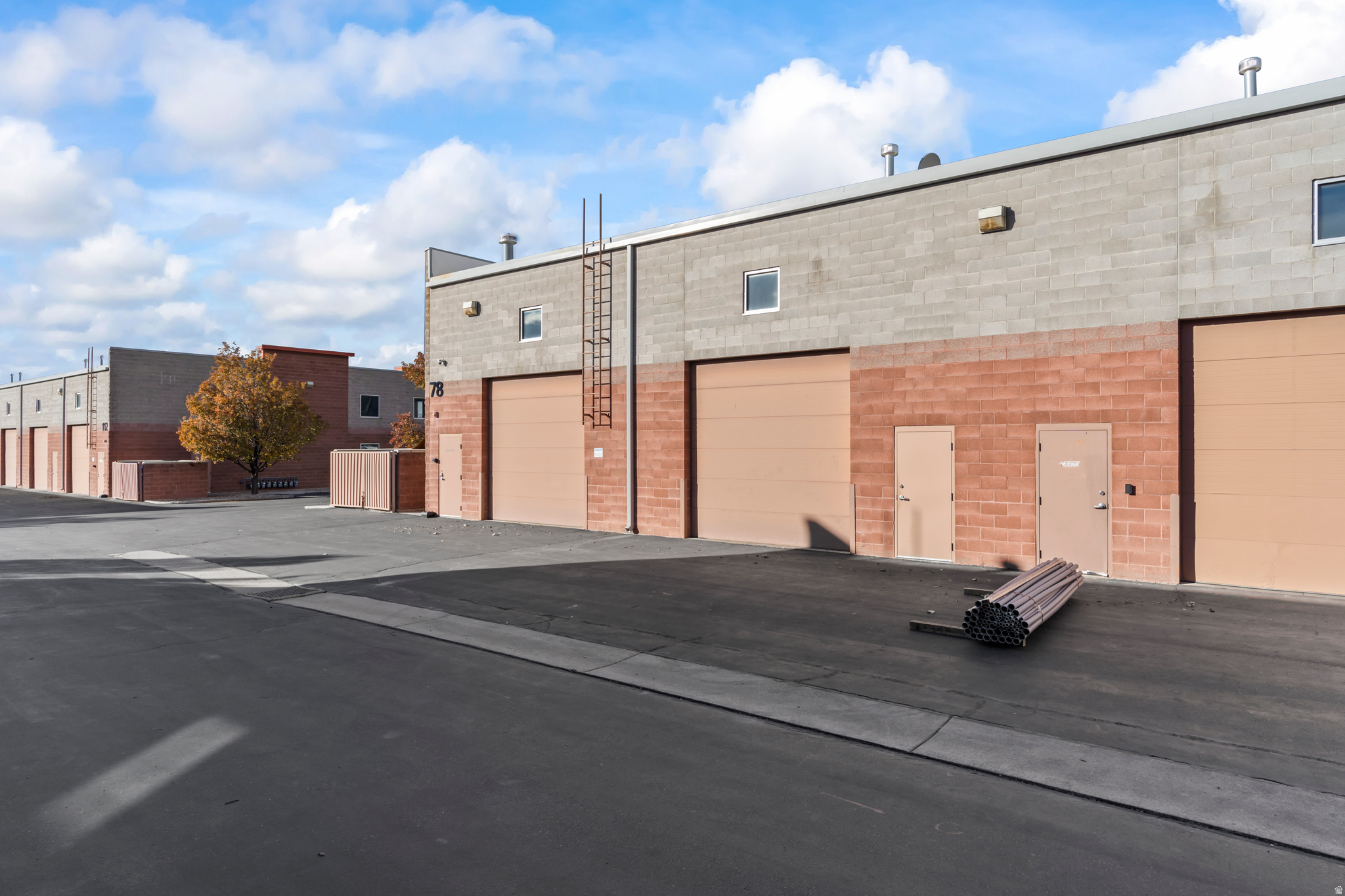 main property photo 14