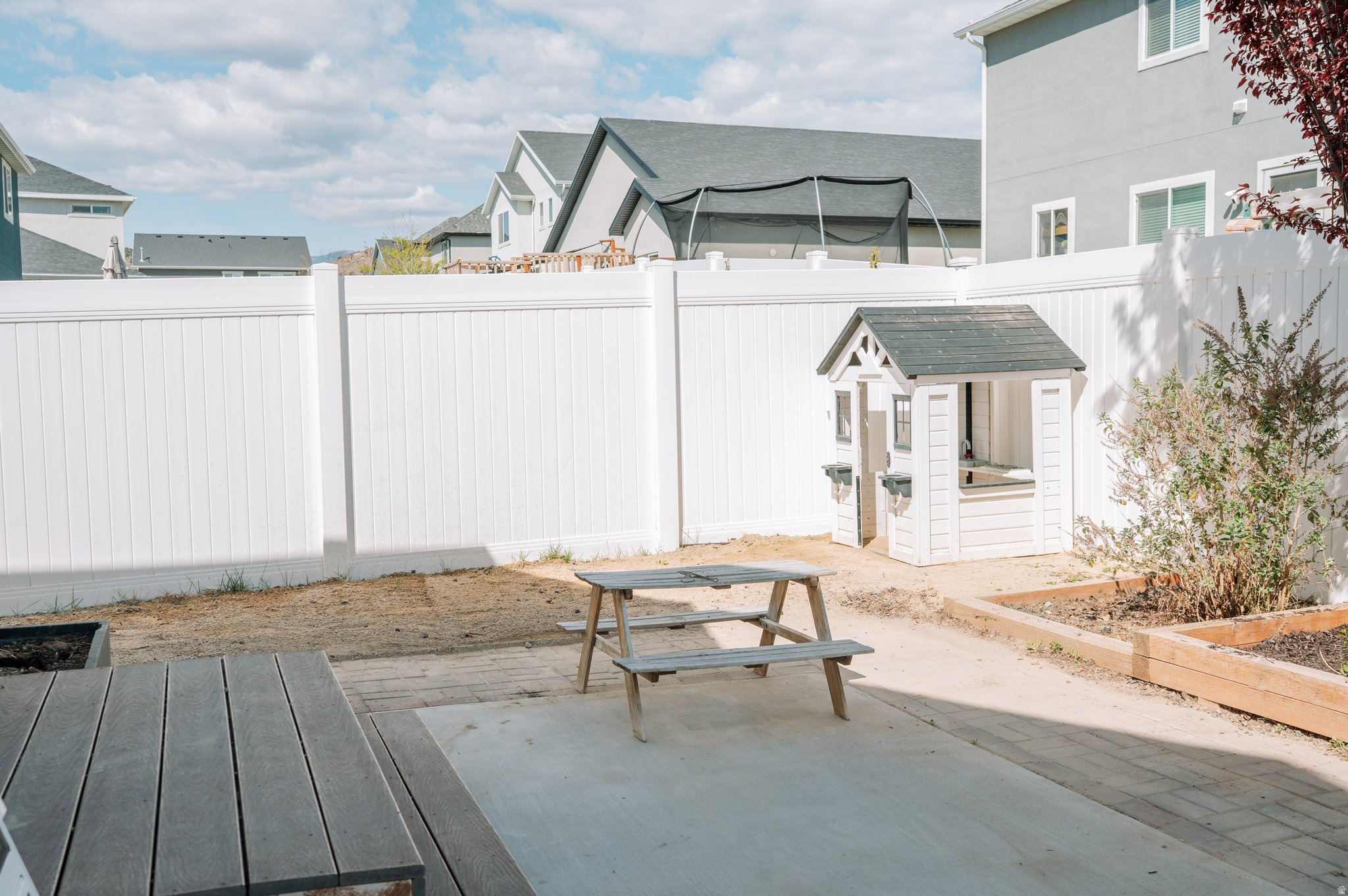 main property photo 75