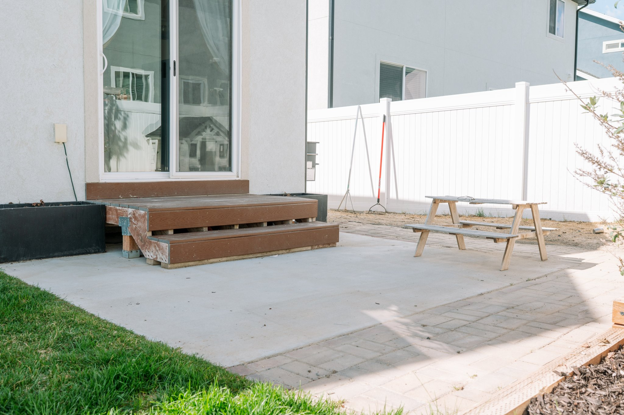 main property photo 76