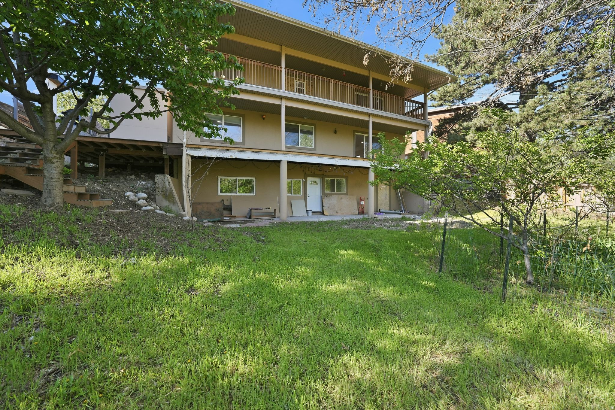 main property photo 29