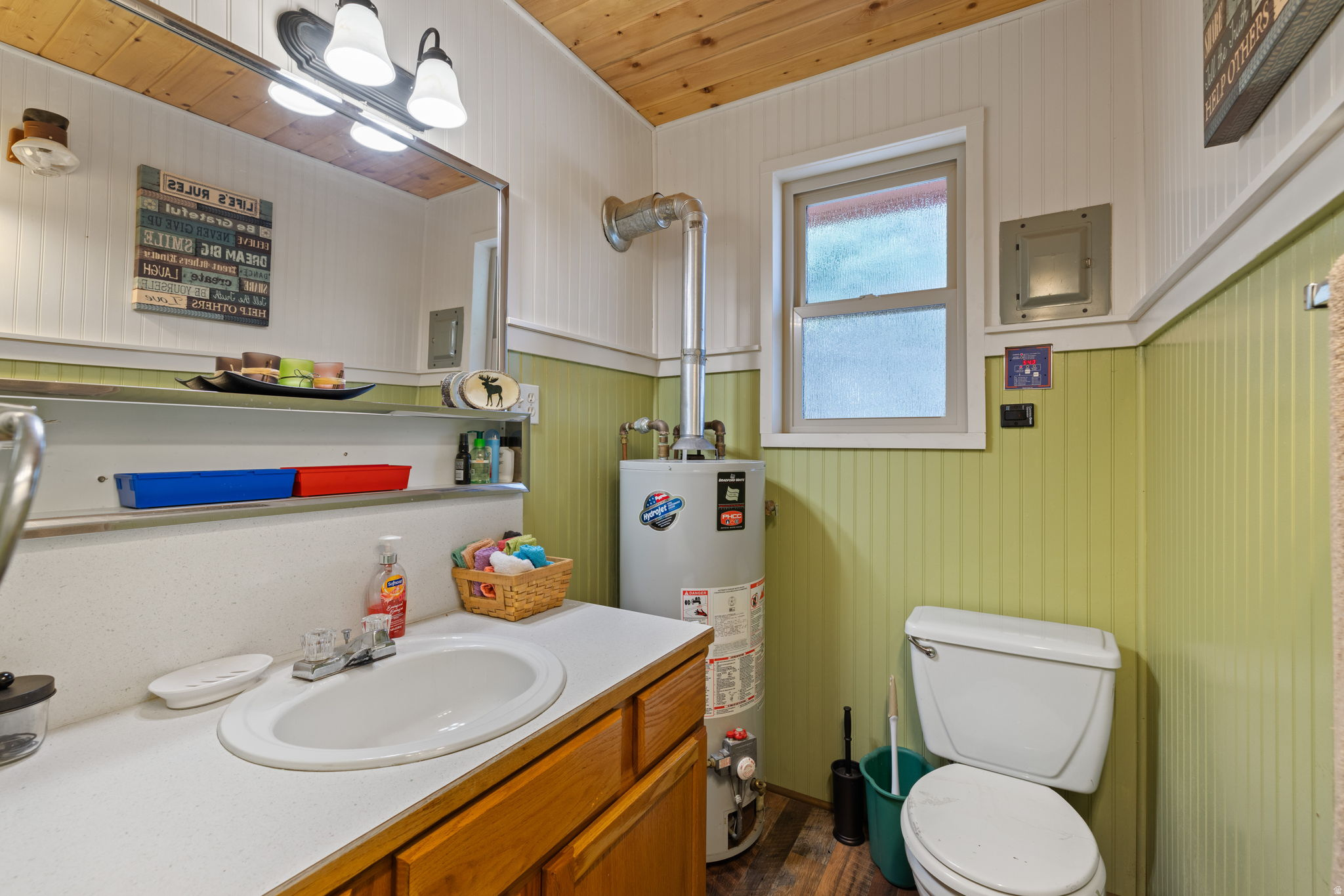 main property photo 48