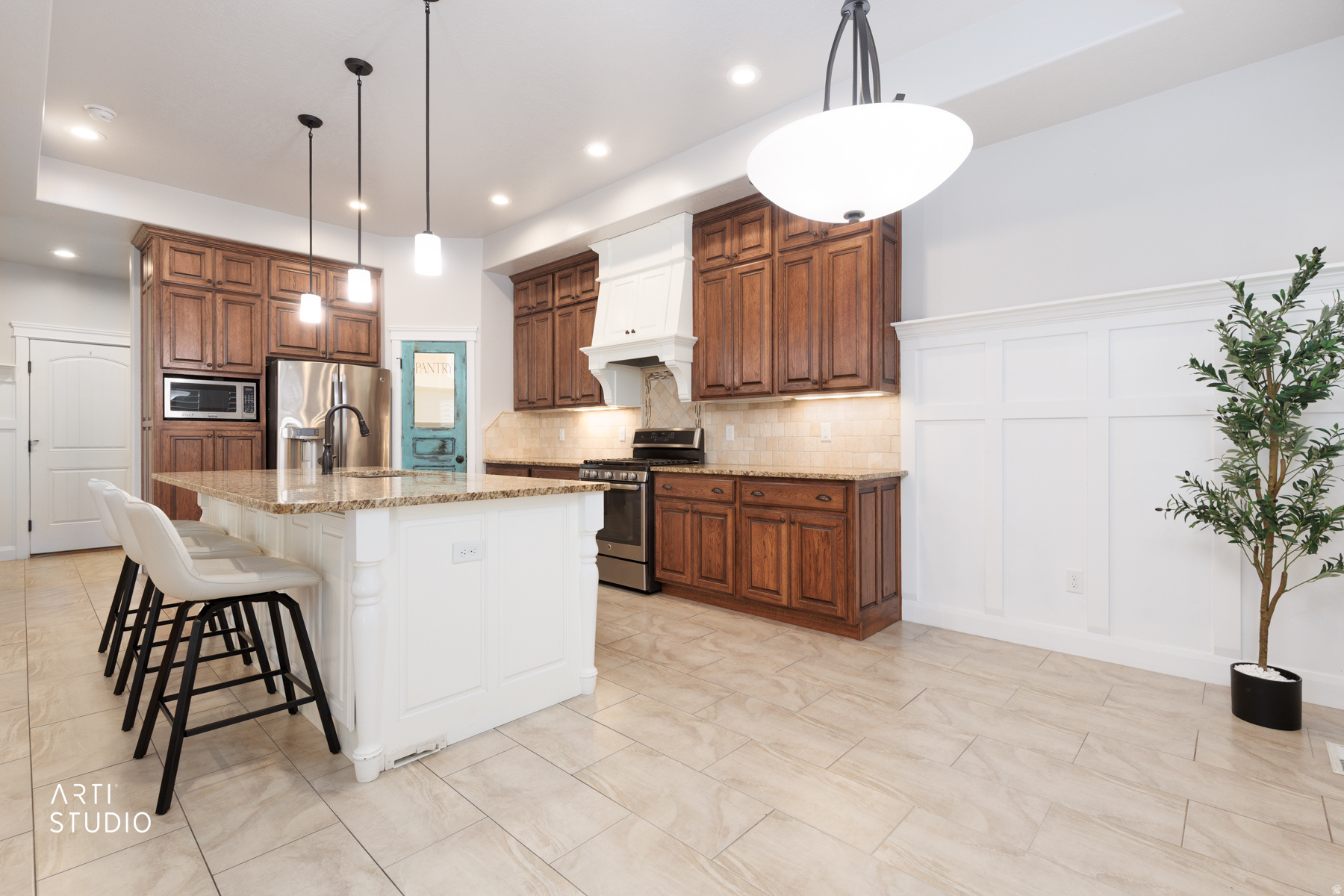 main property photo 12