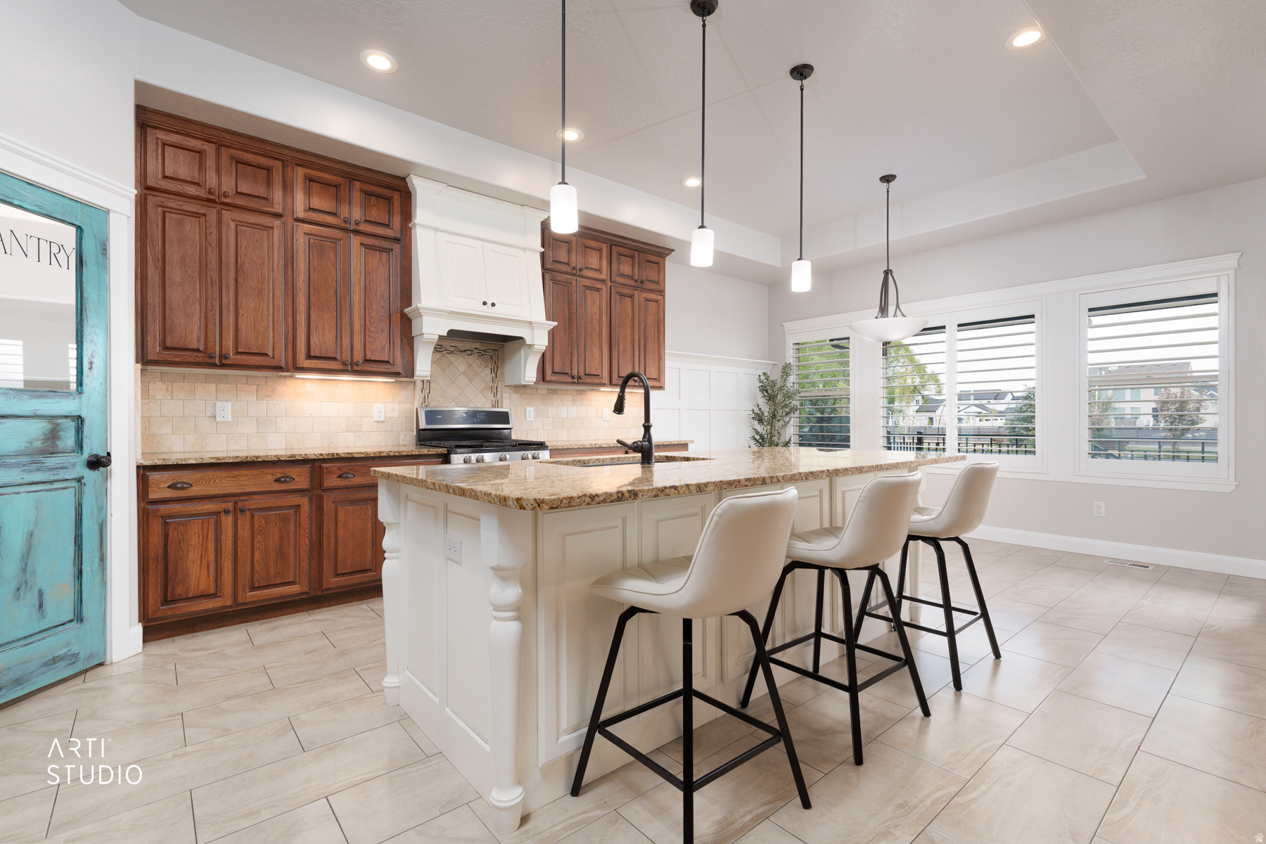 main property photo 14