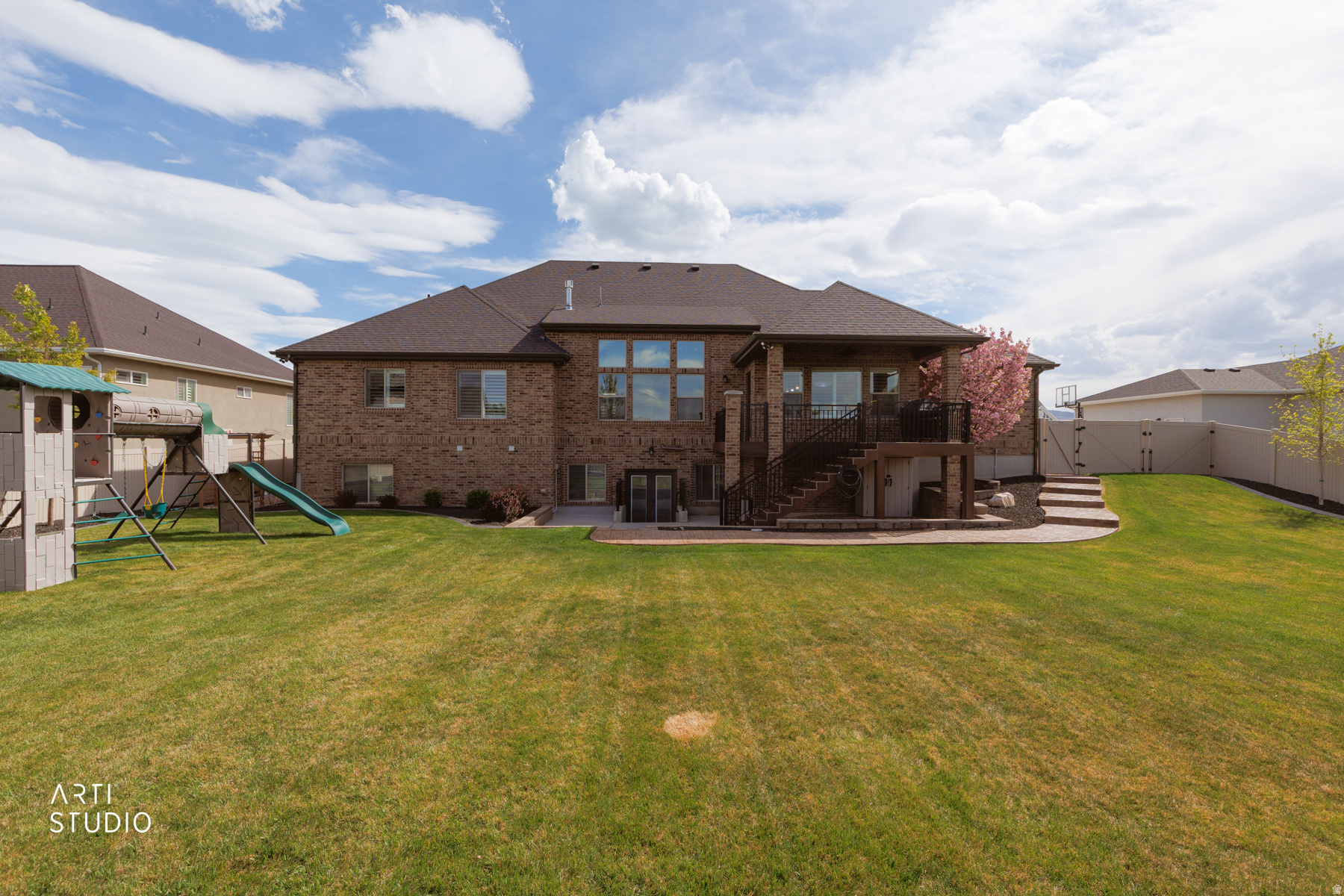 main property photo 50