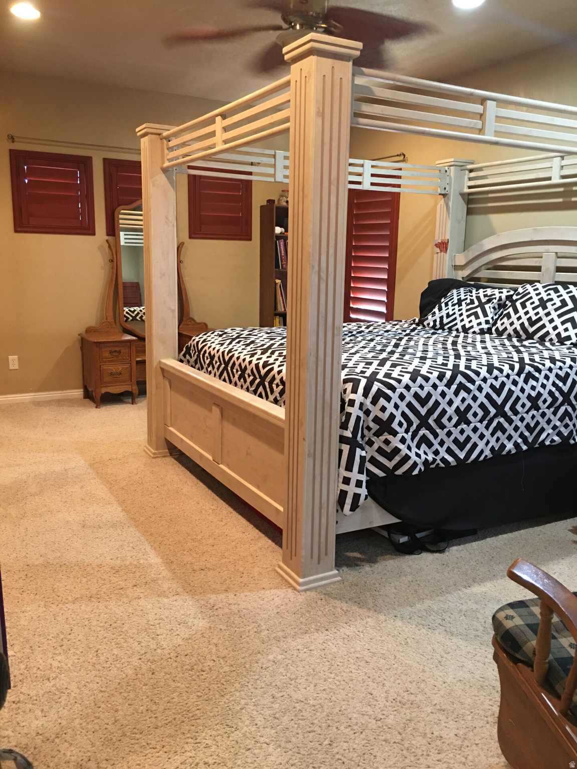 main property photo 17