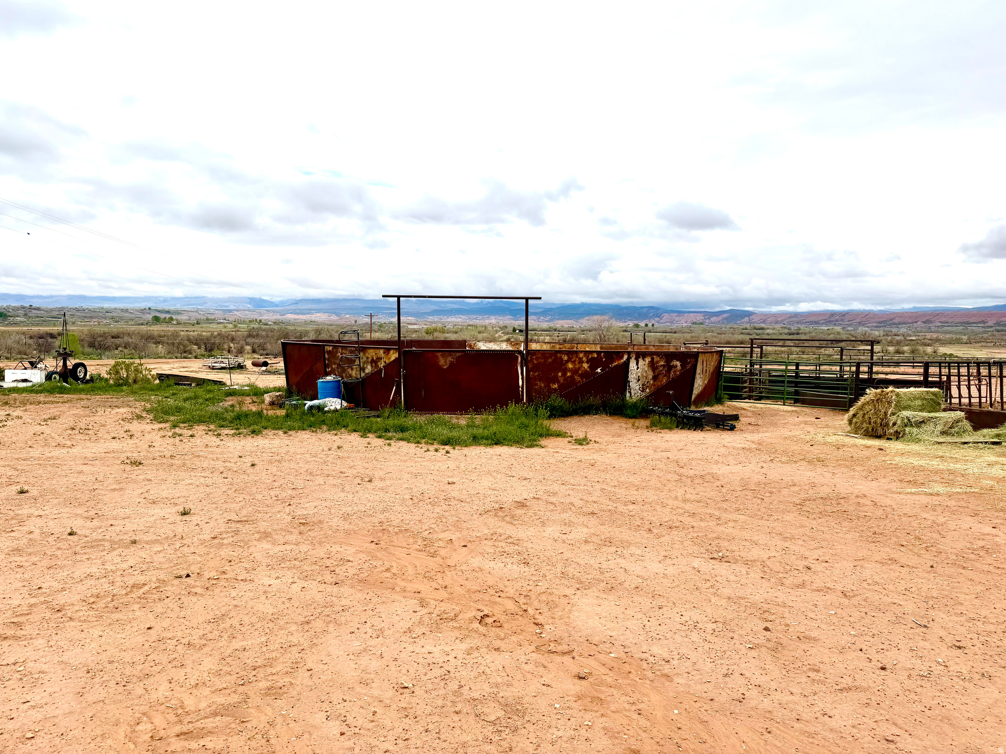 main property photo 28
