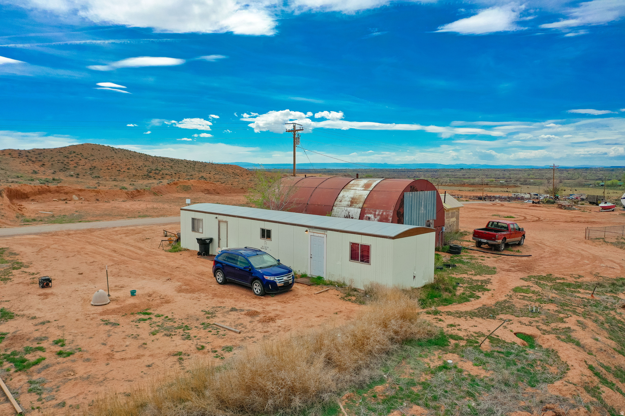 main property photo 40