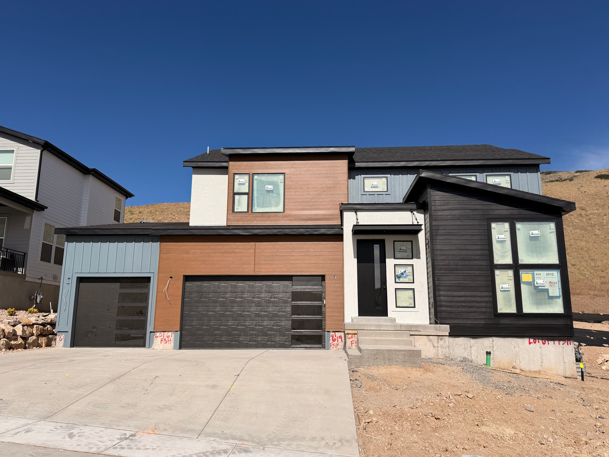 main property photo 0