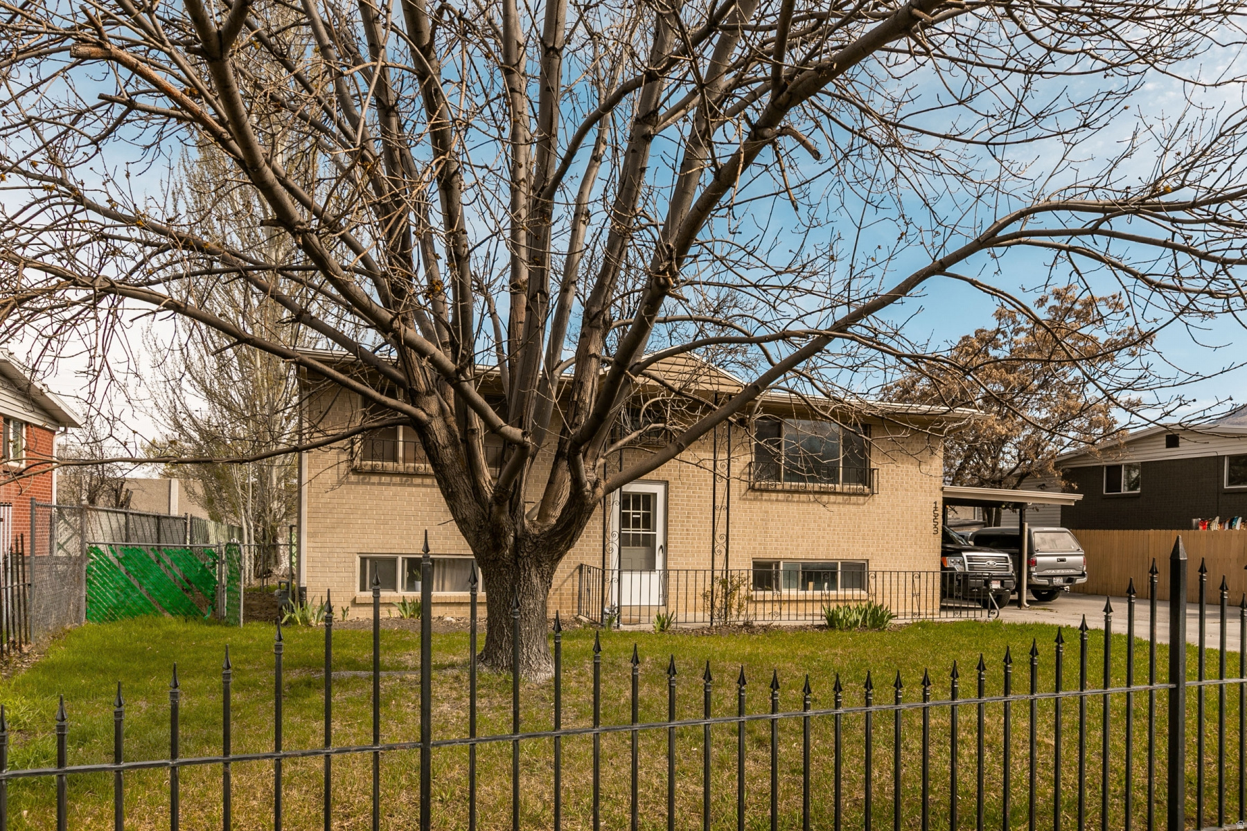 main property photo 2